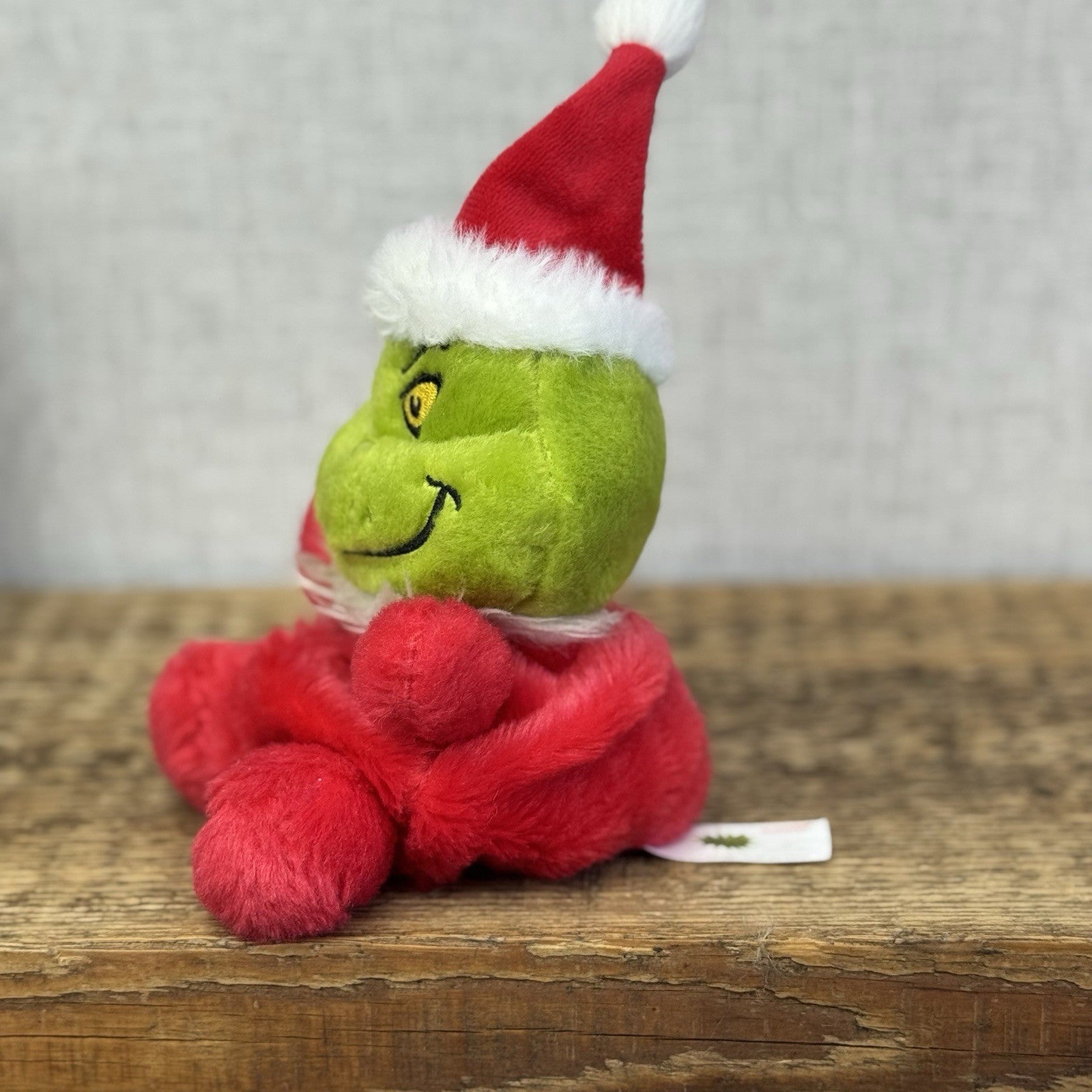 Aurora - Palm Pals Mini Beanbag Plush Grinch Christmas Plush
