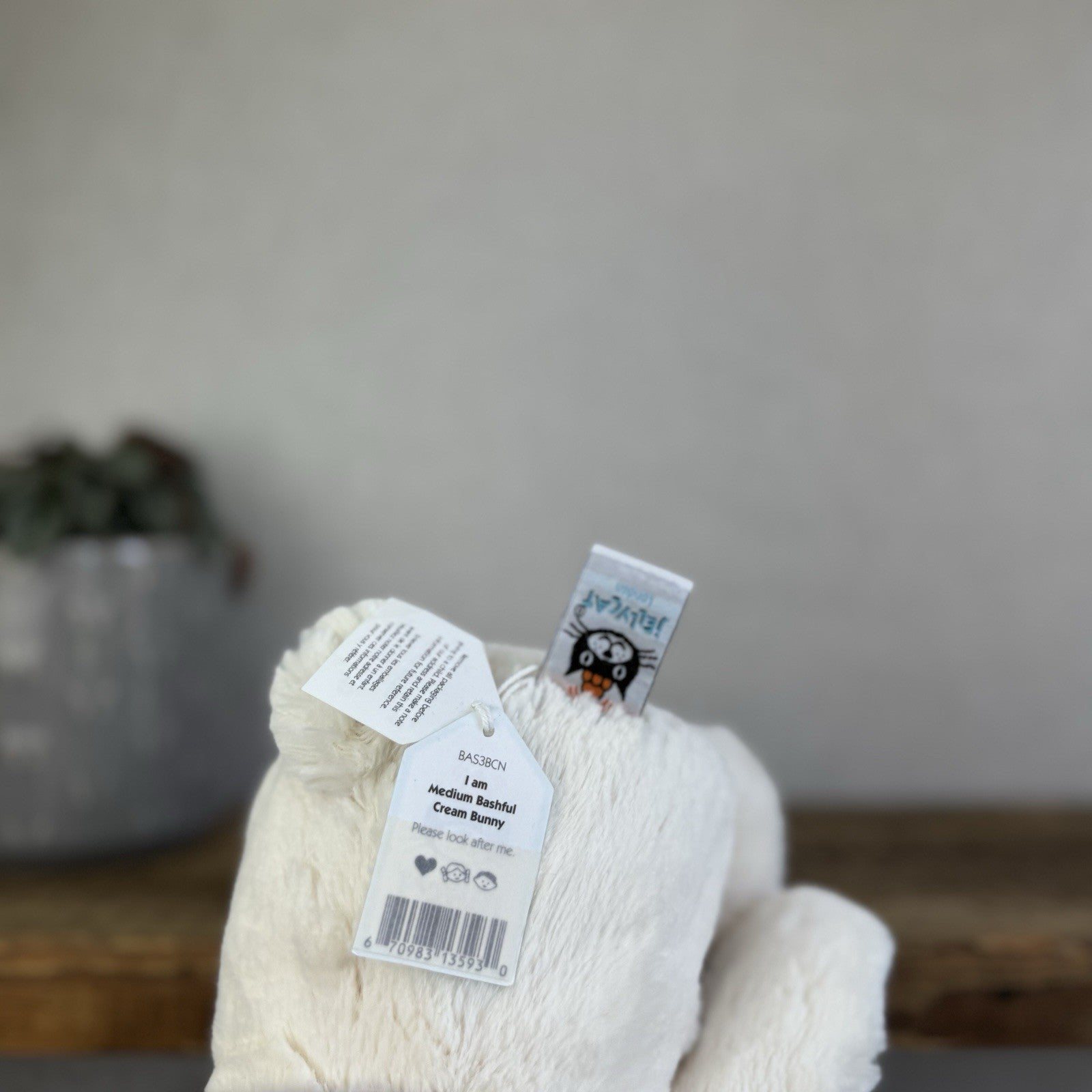 Jellycat Medium Cream Bashful Rabbit - Cream Off White Medium Bunny 12” New Tags