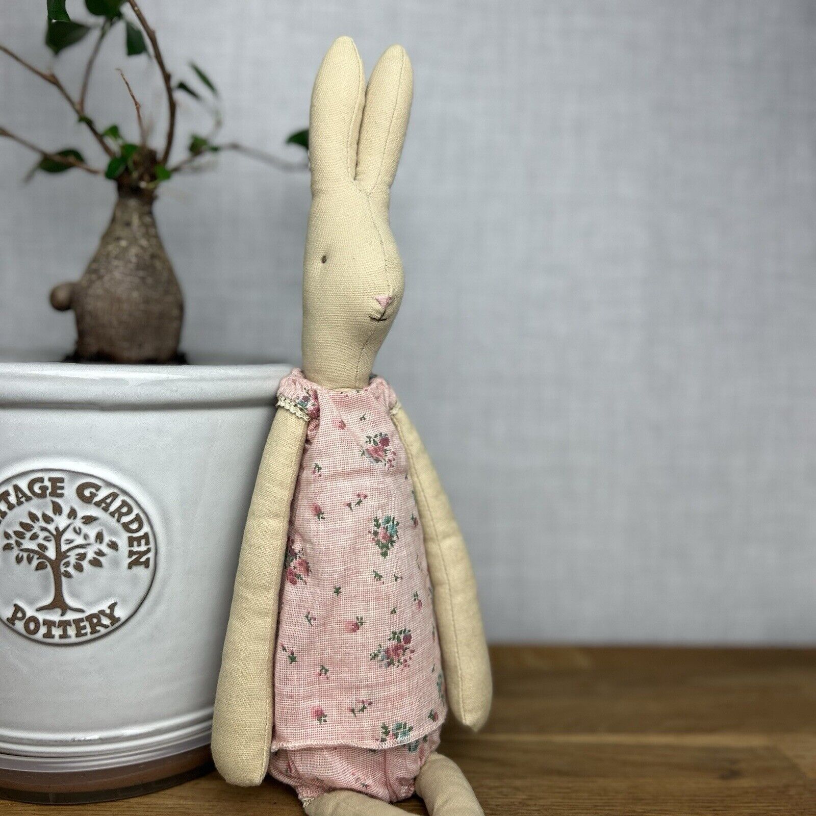 Maileg Medium Rabbit 2016 - ID 16-3200-00 - Floral Set Rabbit Retired - 20”/51cm