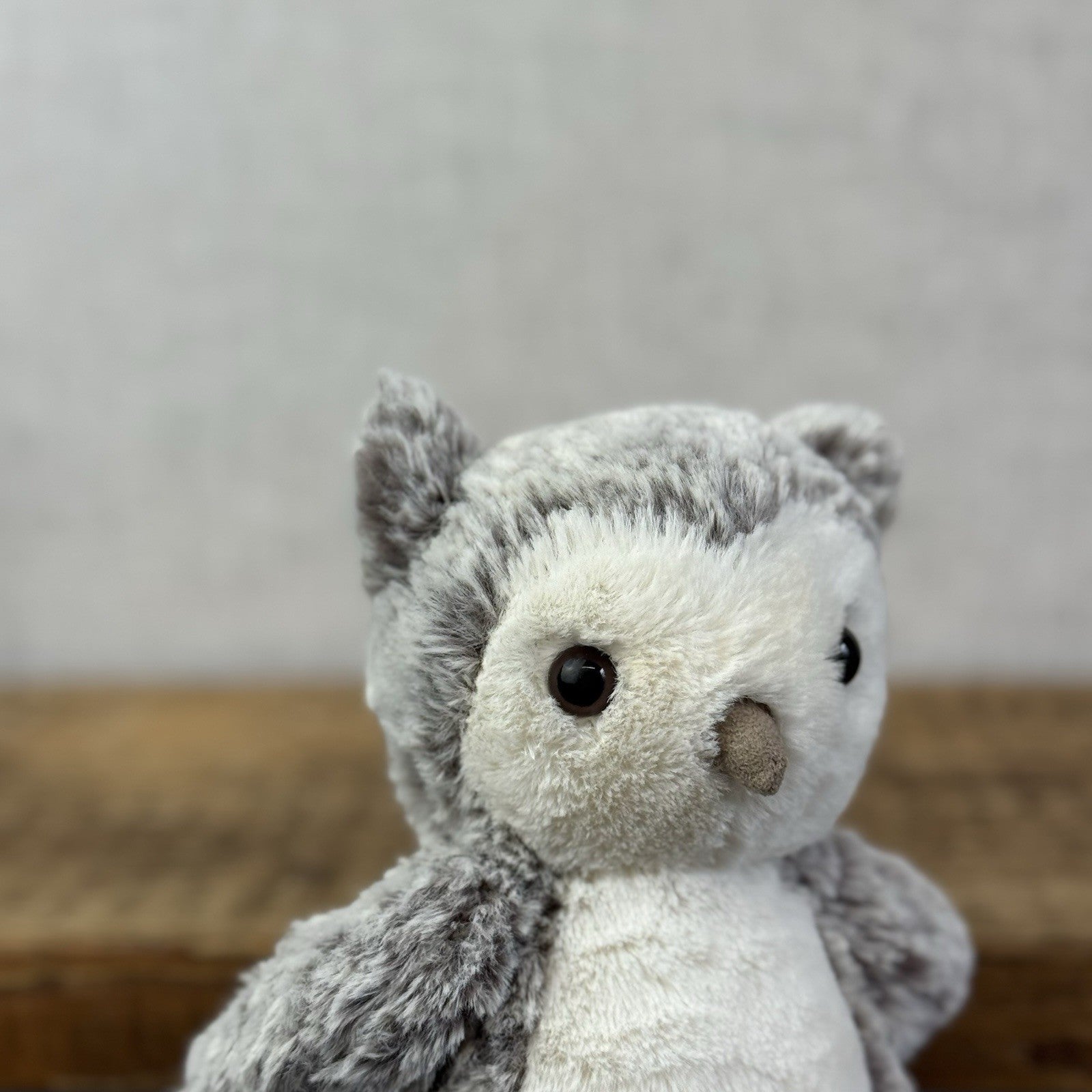 Jellycat Barney Owl Chick - Beige/grey Mix Texture Fur Beanie Rare Retired 8"