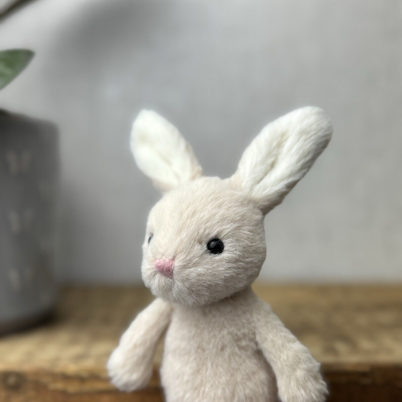 Jellycat Oatmeal Fluffy Bunny - Mini Bunny - Tiny Fluffy Bunny 5” Pocket Pal (1)