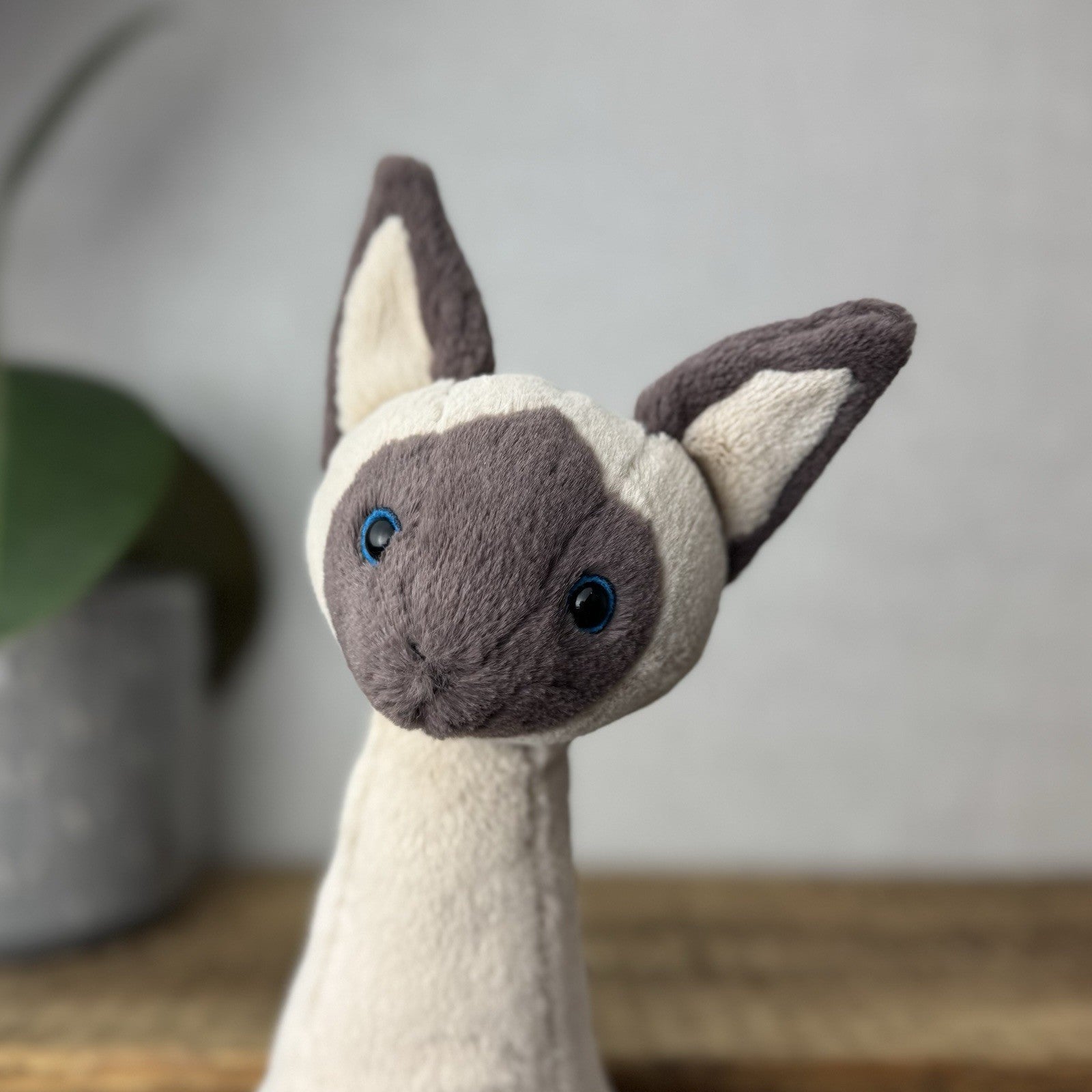 Jellycat Iris Siamese Cat - Tall Sitting Siamese Cat Blue Eyes Beanie Rare 11"