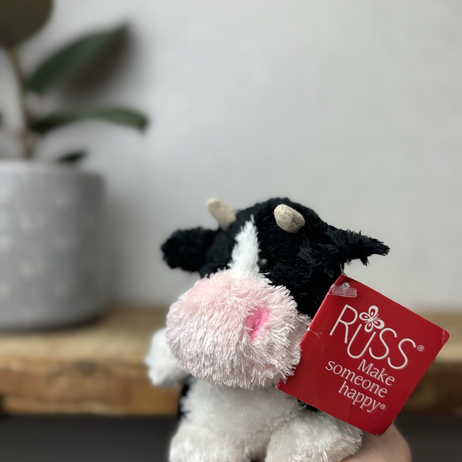Russ Berrie Luvvies - Fred The Cow Beanie - Pudding Cow Soft Toy Tiny 4”