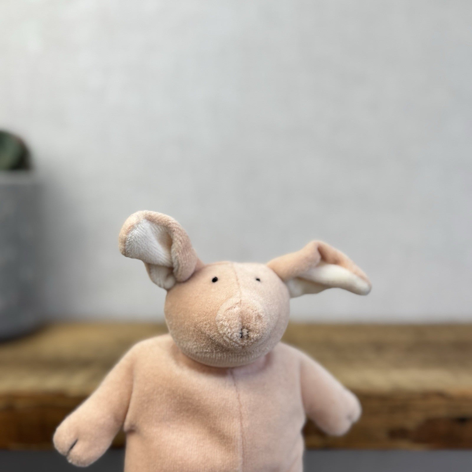 Beverly Hills Bakery X Jellycat Collaboration - Cuddly Pig Beanie Comfie Pig 5"