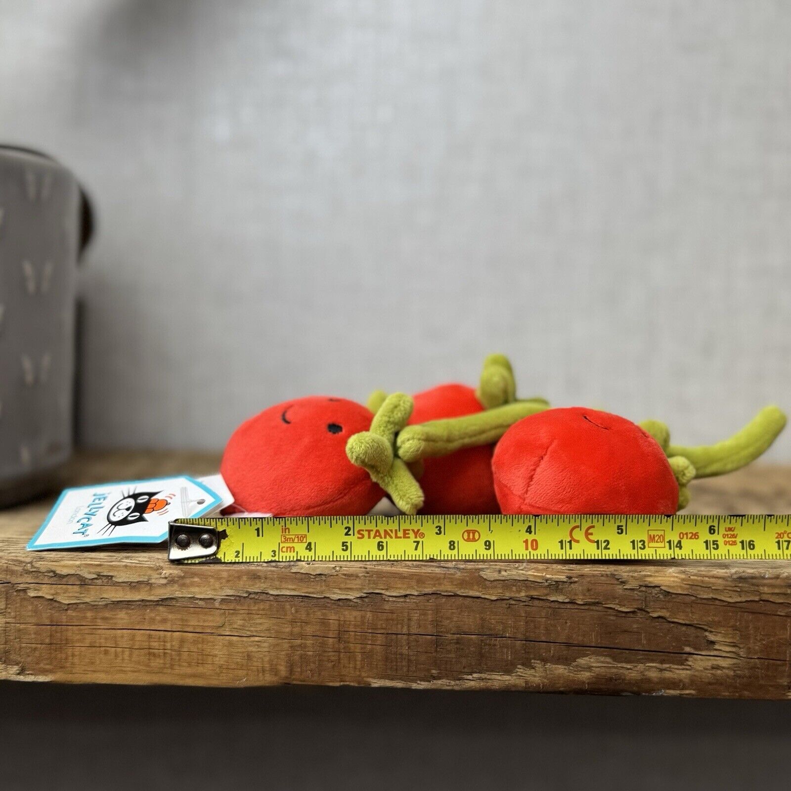 Jellycat Vivacious Tomato - Tomato On Vine - Food Play Soft Toy - Gift - New 8”