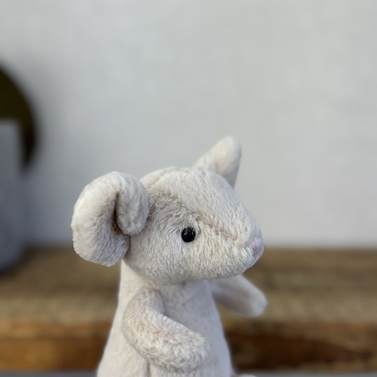 Jellycat Pipsy Mouse New Without Tags Beige Small Beanie Plush Mouse Retired 6"