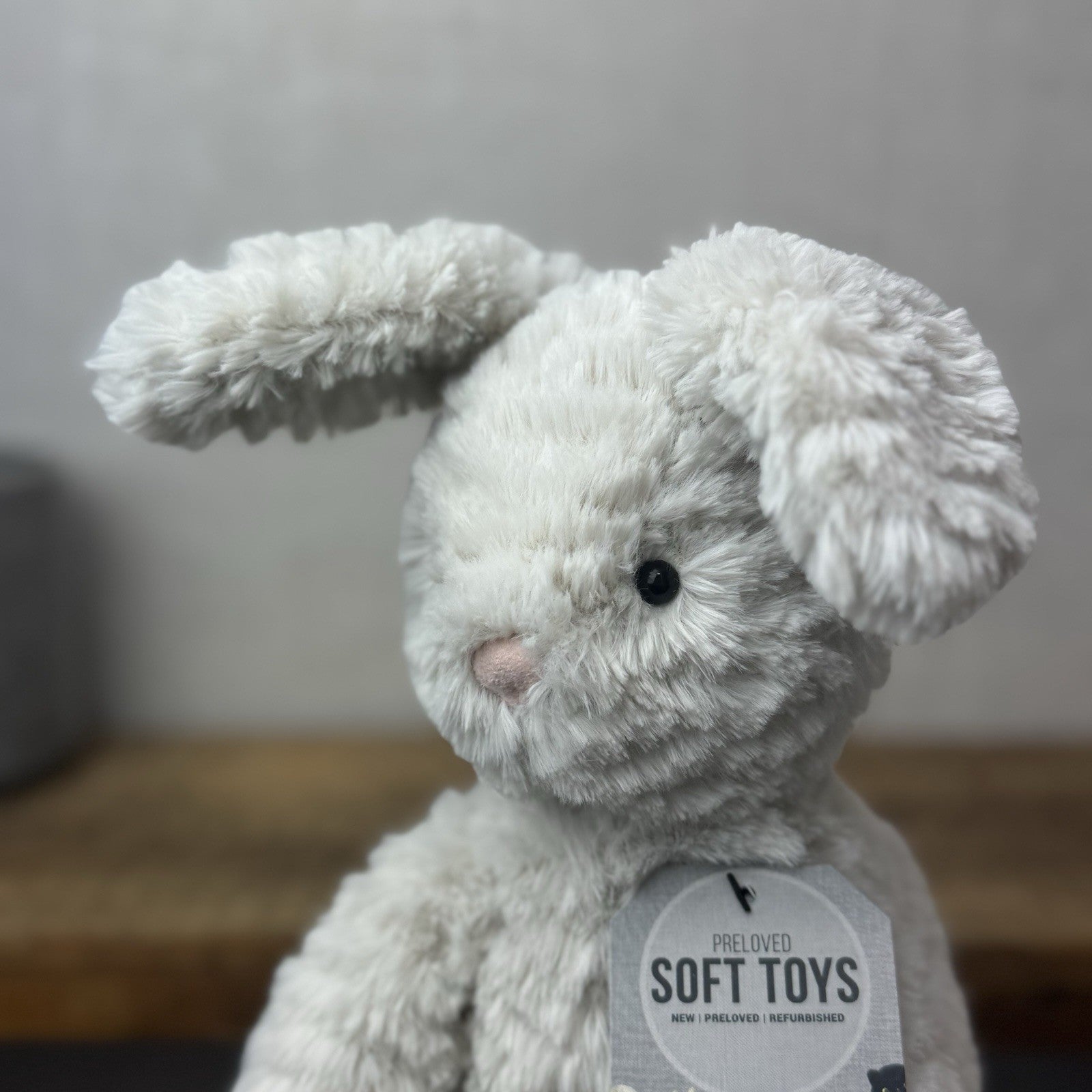 Jellycat Medium Fuddlewuddle Grey Bunny Rabbit - Texture Sitting Bunny 9” Rare