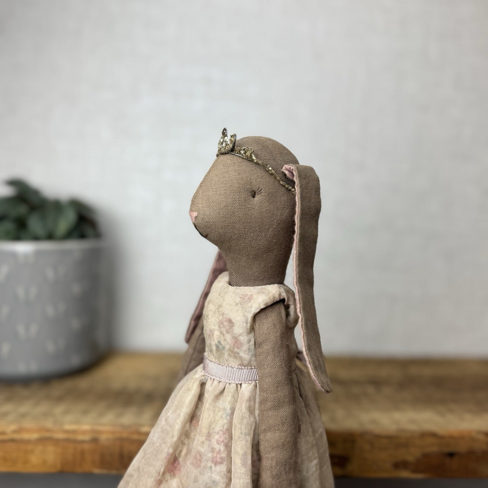 Maileg Medium Bunny Delphine - Brown Princess Bunny Rare 17”