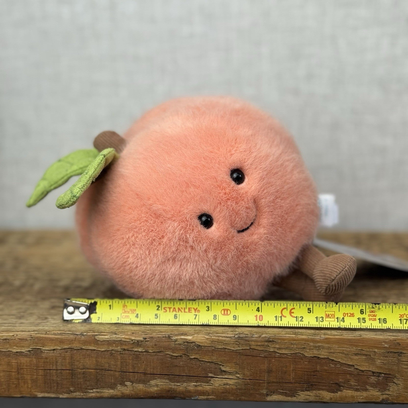 Jellycat Fuzzy Amuseable Peach - Beanie Fruit Peach Super Soft Plush NWOT 6”