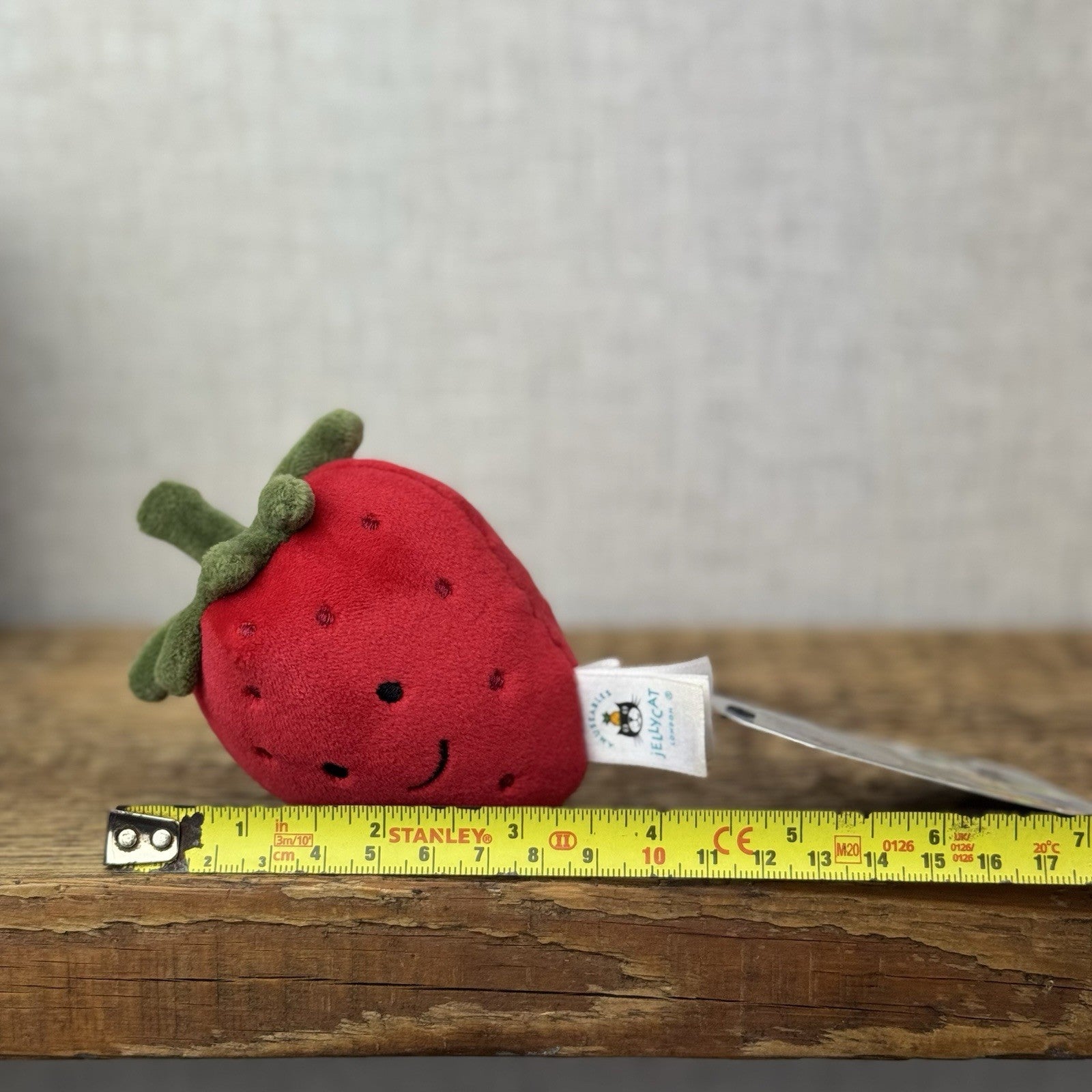 Jellycat Fabulous Fruit Strawberry - Soft Toy Play Food - Fruit Soft Toy 4”