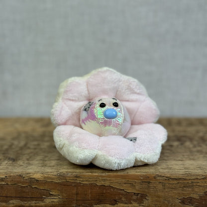 Blue Nose Friends Pandora Clam - Pink Clam Iridescent Details Rare Mini Plush