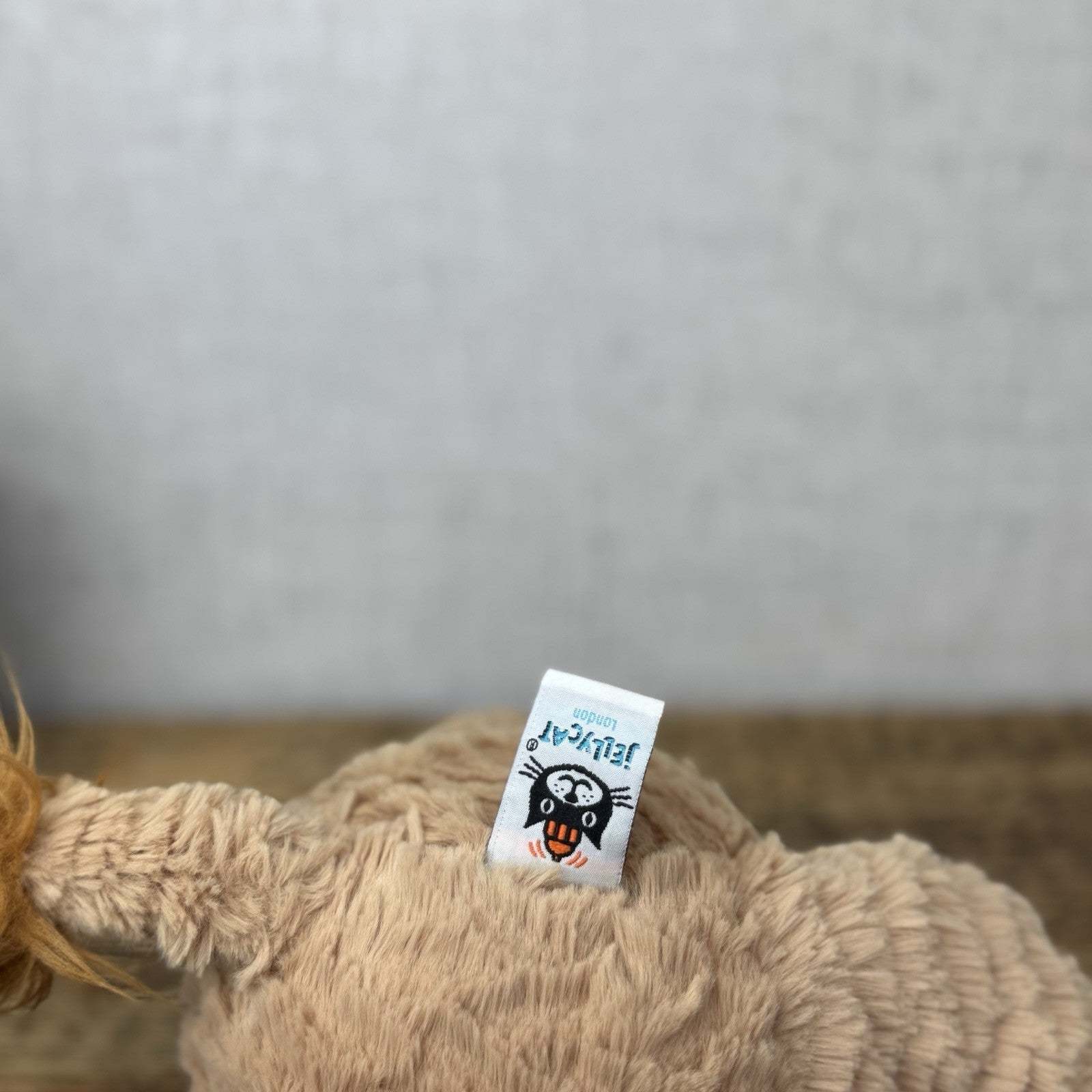 Jellycat Medium Fuddlewuddle Lion - Textured Sitting Lion Beanie Soft Toy 9”