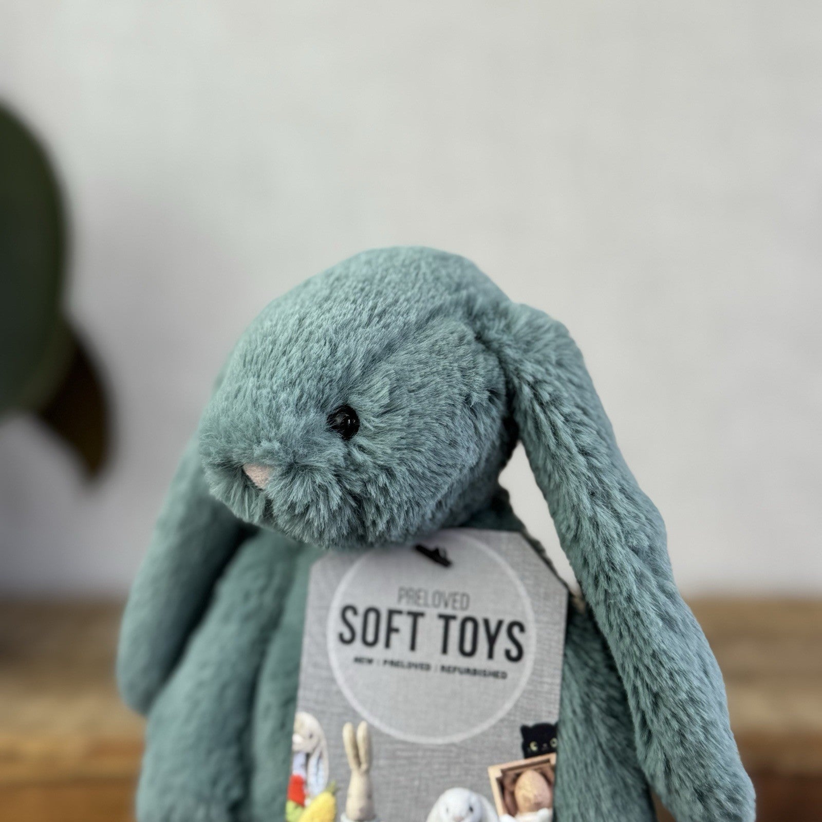 Jellycat Small Bashful Ivy Bunny - Retired Green Bunny Chrismas Release 8"