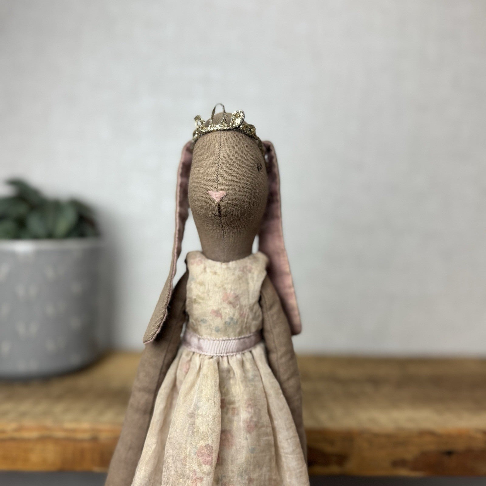 Maileg Medium Bunny Delphine - Brown Princess Bunny Rare 17”