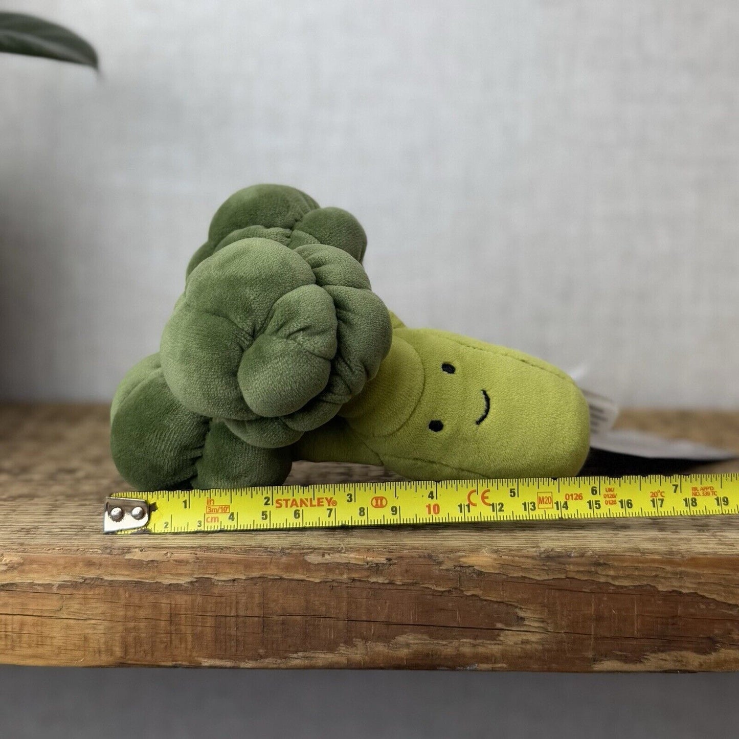 Jellycat Vivacious Broccoli - Soft Toy Food Play Vegetables Suede Beanie 8”