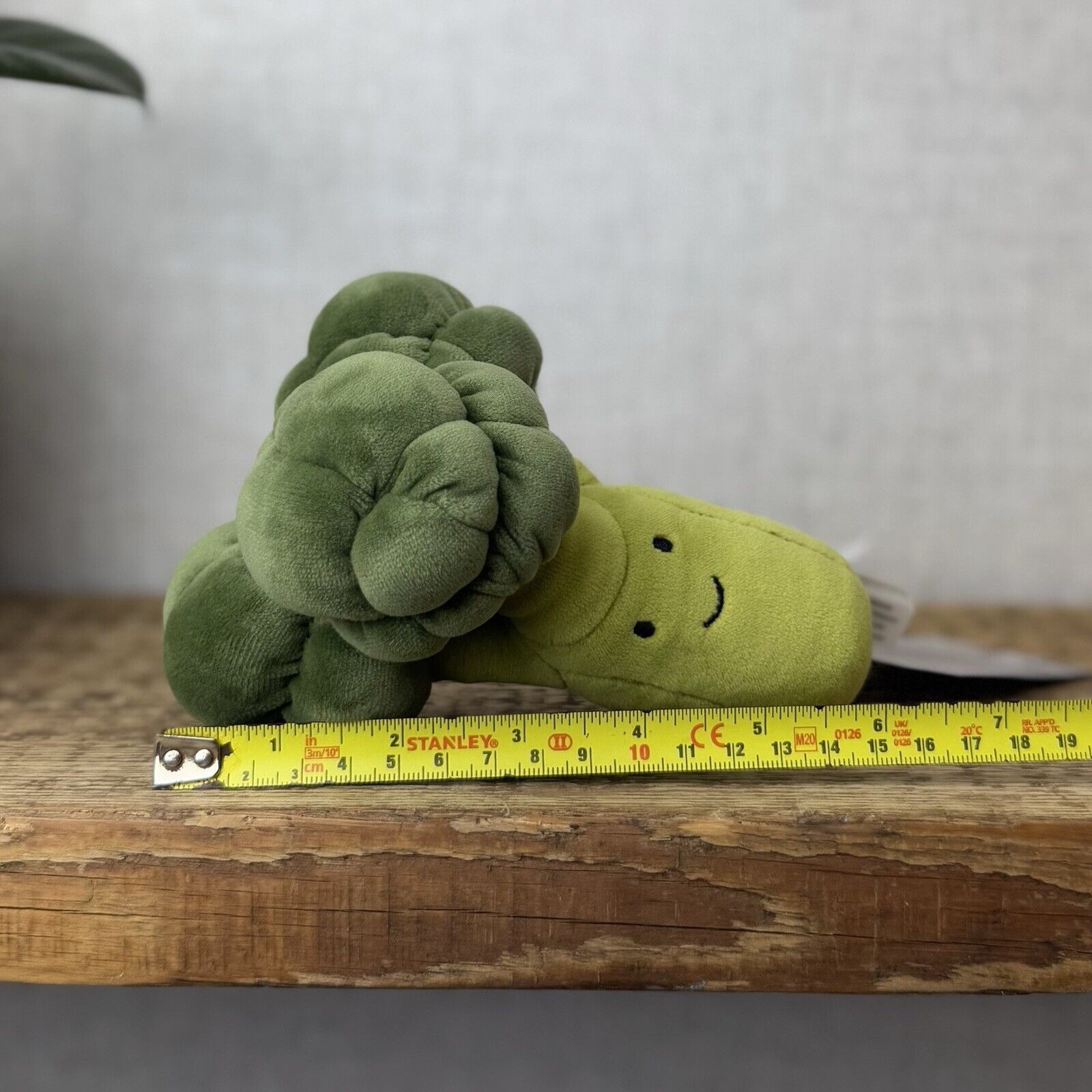 Jellycat Vivacious Broccoli - Soft Toy Food Play Vegetables Suede Beanie 8”