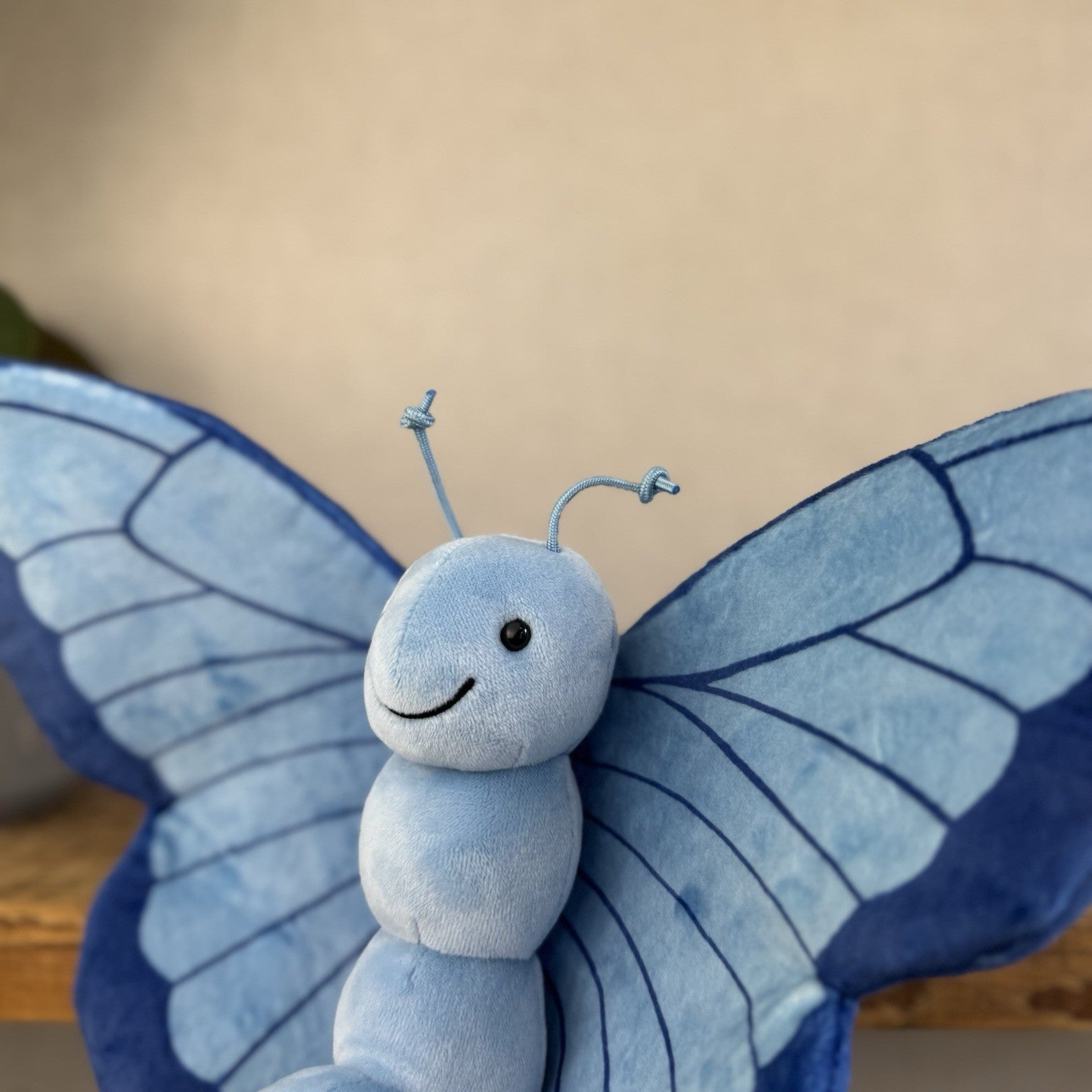 Jellycat Iris Breezy Butterfly - Blue Butterfly Plush Display Beanie Rare 8"