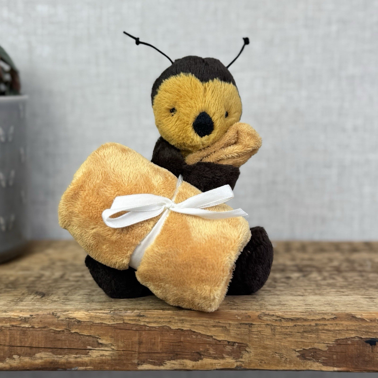 Jellycat Bashful Bee Soother - Bumble Bee Comforter Neutral Baby Gift NWOT 