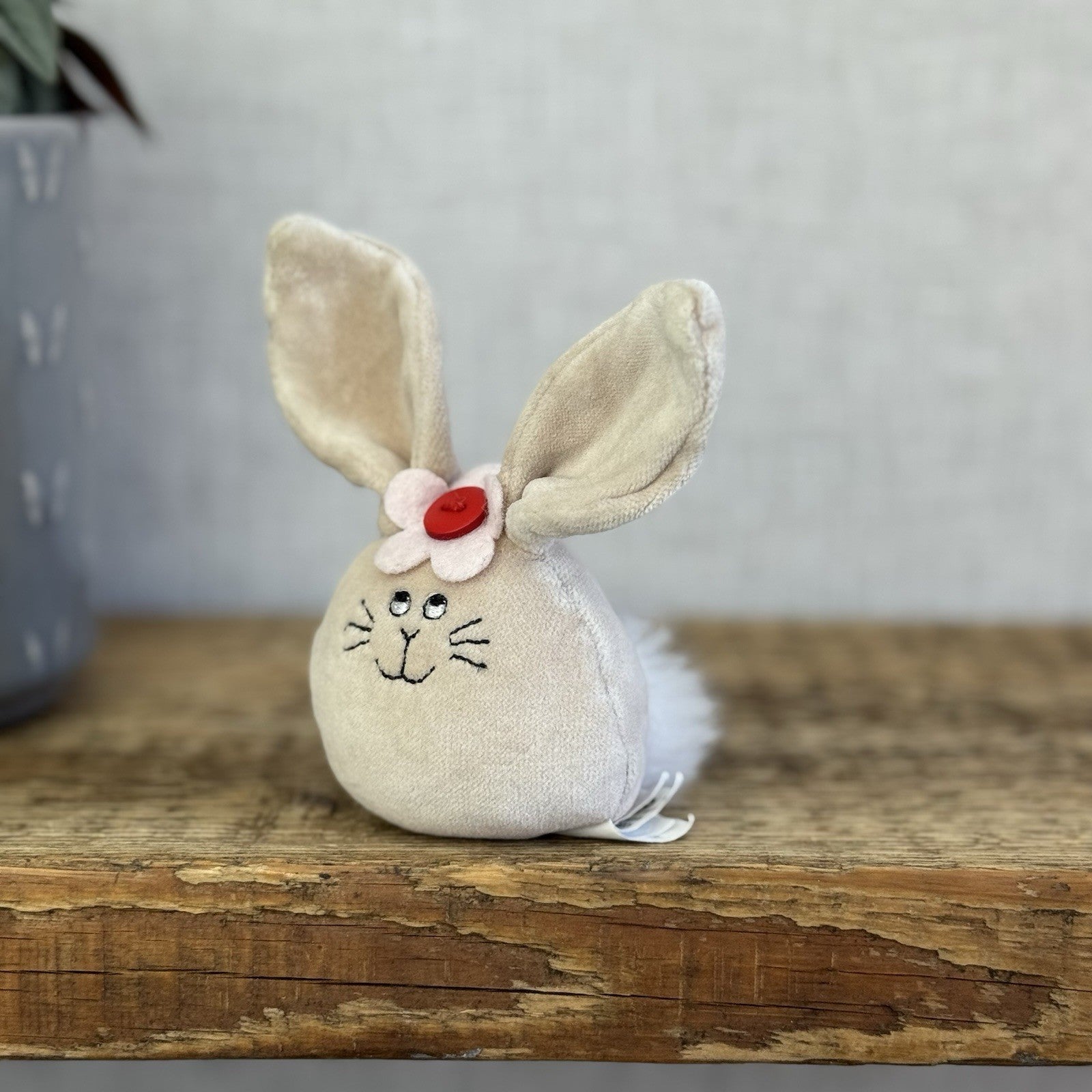 Jellycat Large Bean Bunny - Vintage Bunny With Flower - NWOT Collectible 5"