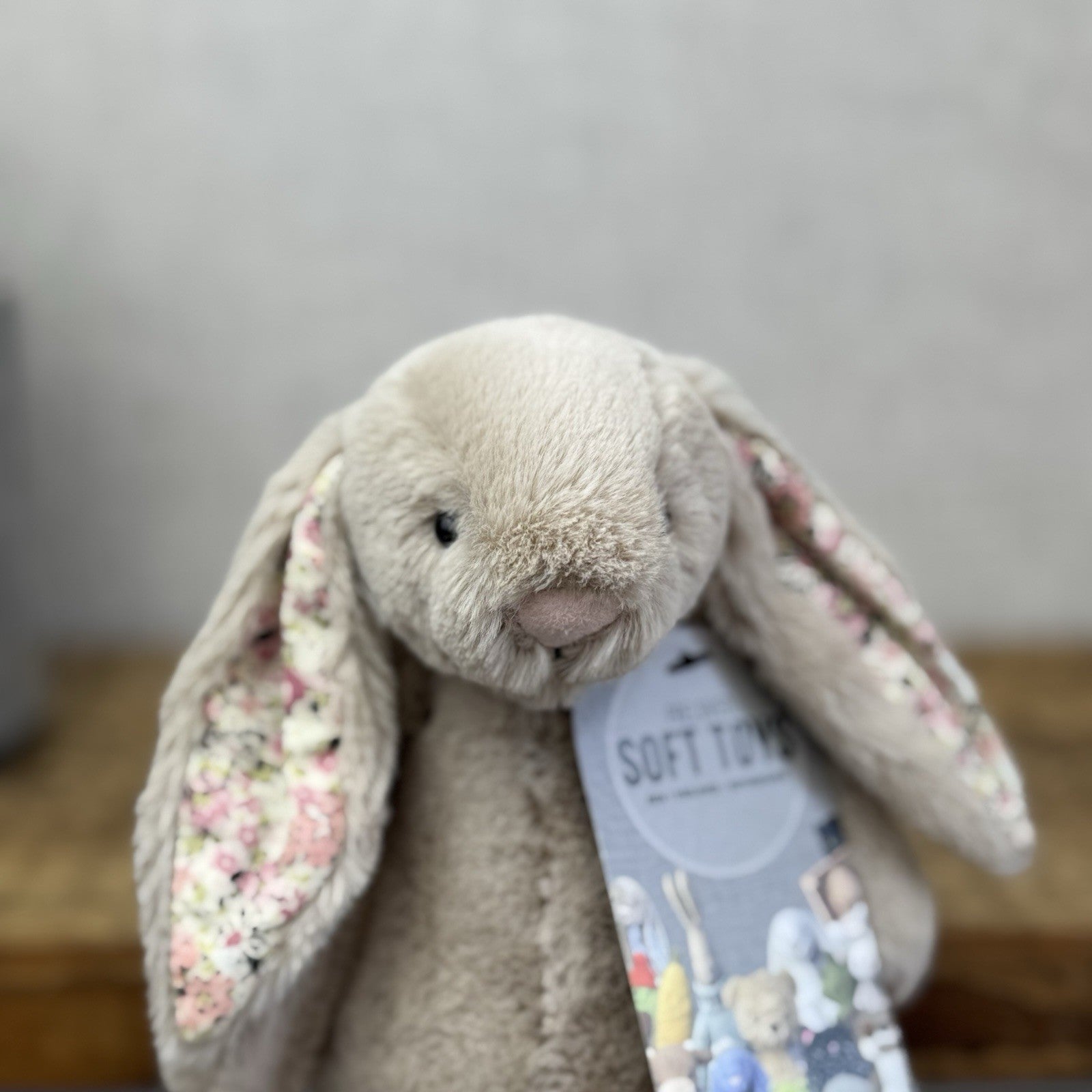 Jellycat Small Bea Beige Blossom Bashful Bunny - Floral Feet/Ear Brown Rabbit 8”