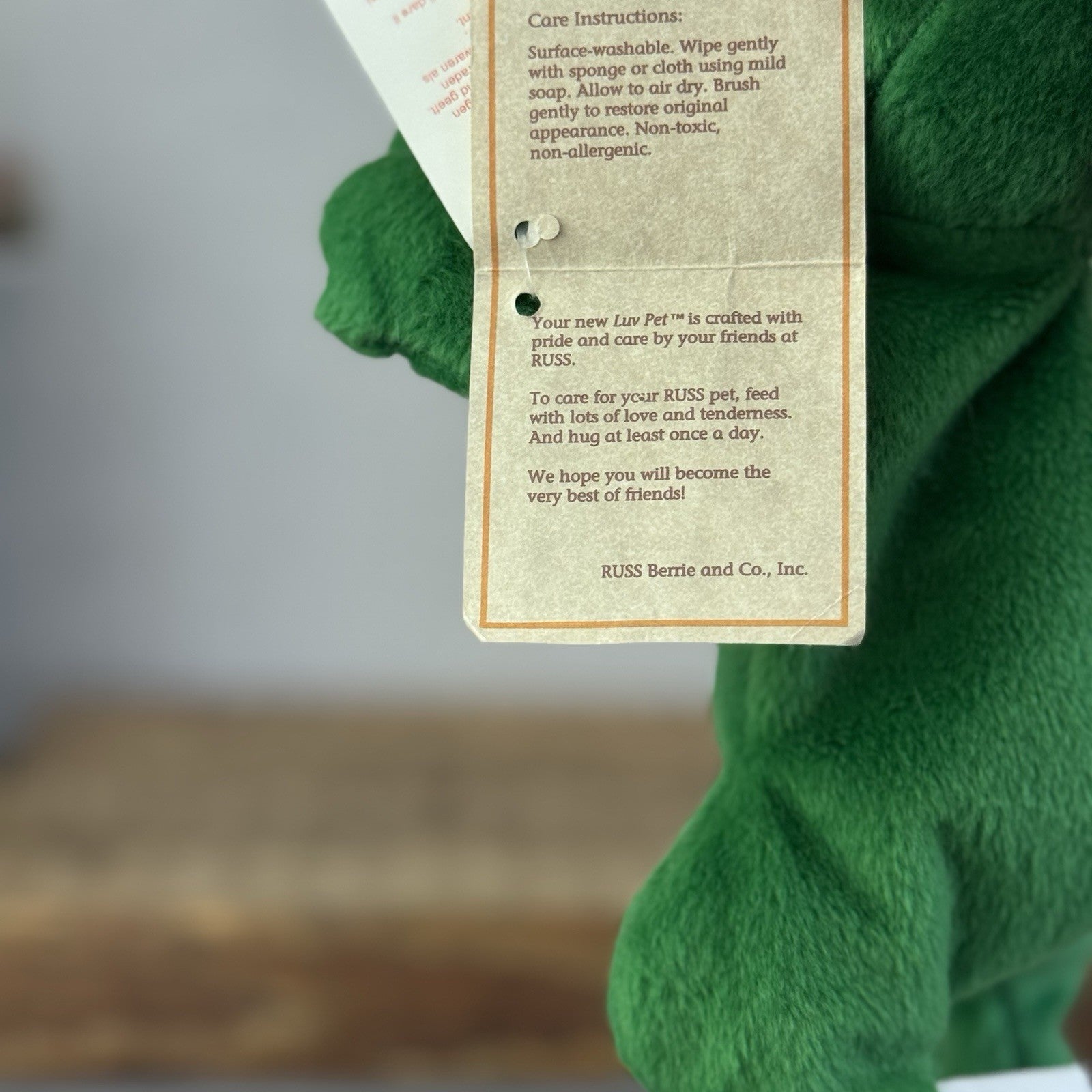 Russ Berrie Luv Pet Fergie - Floppy Beanbag Frog Soft Toy Retired With Tags 8”