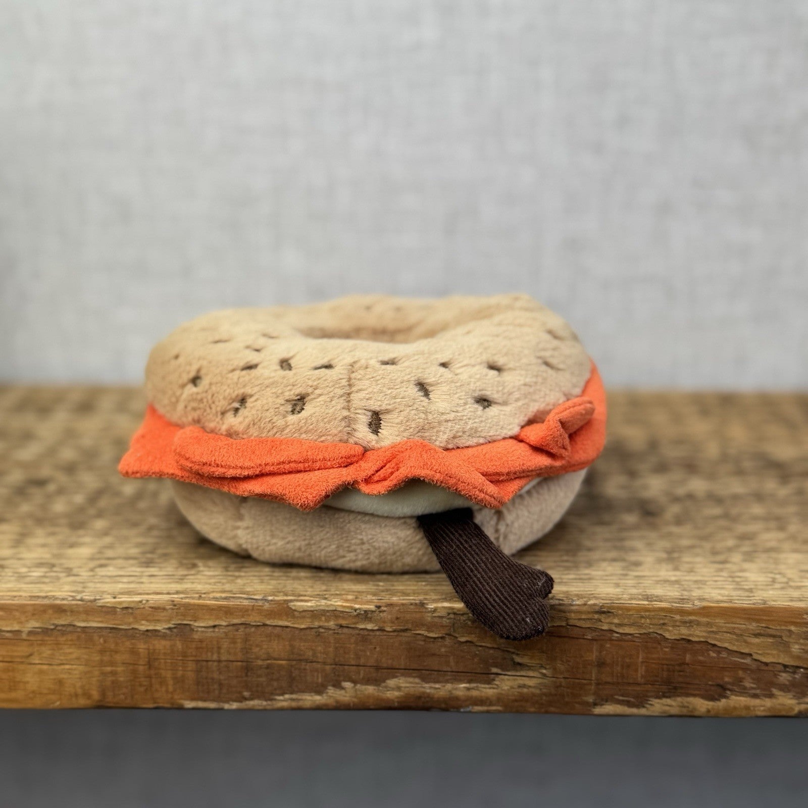 Jellycat Amuseable Bagel