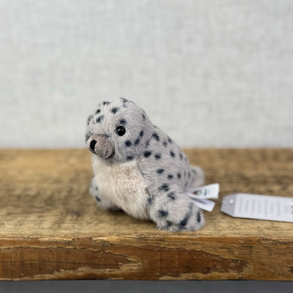Jellycat Nauticool Spotty Seal - Tiny Fluffy Grey Seal Soft Beanie Pocket Pal