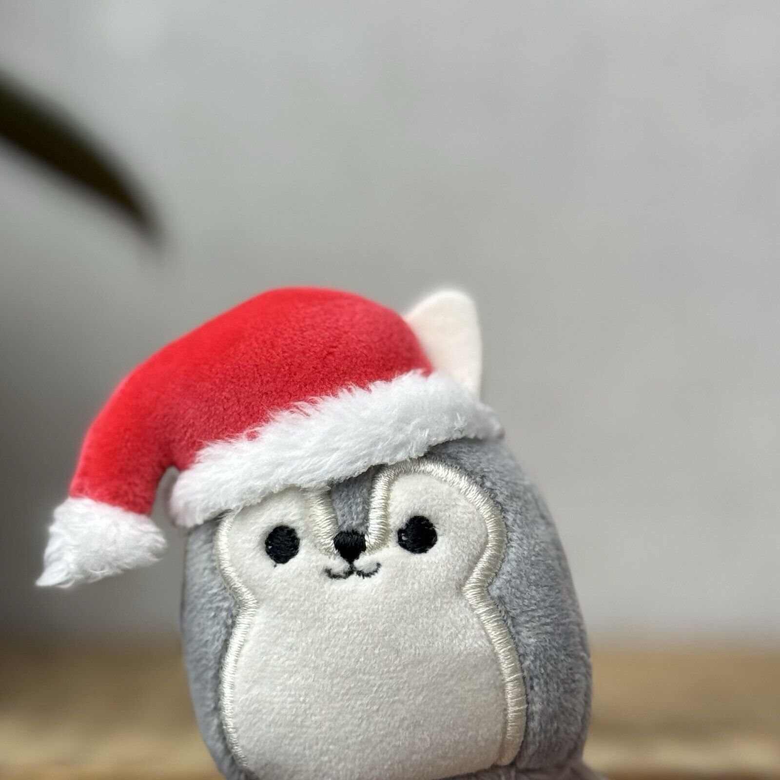 Squishmallow Squishville - Tilman Wolf - Christmas Hat - Advent 2023 Plush 2"