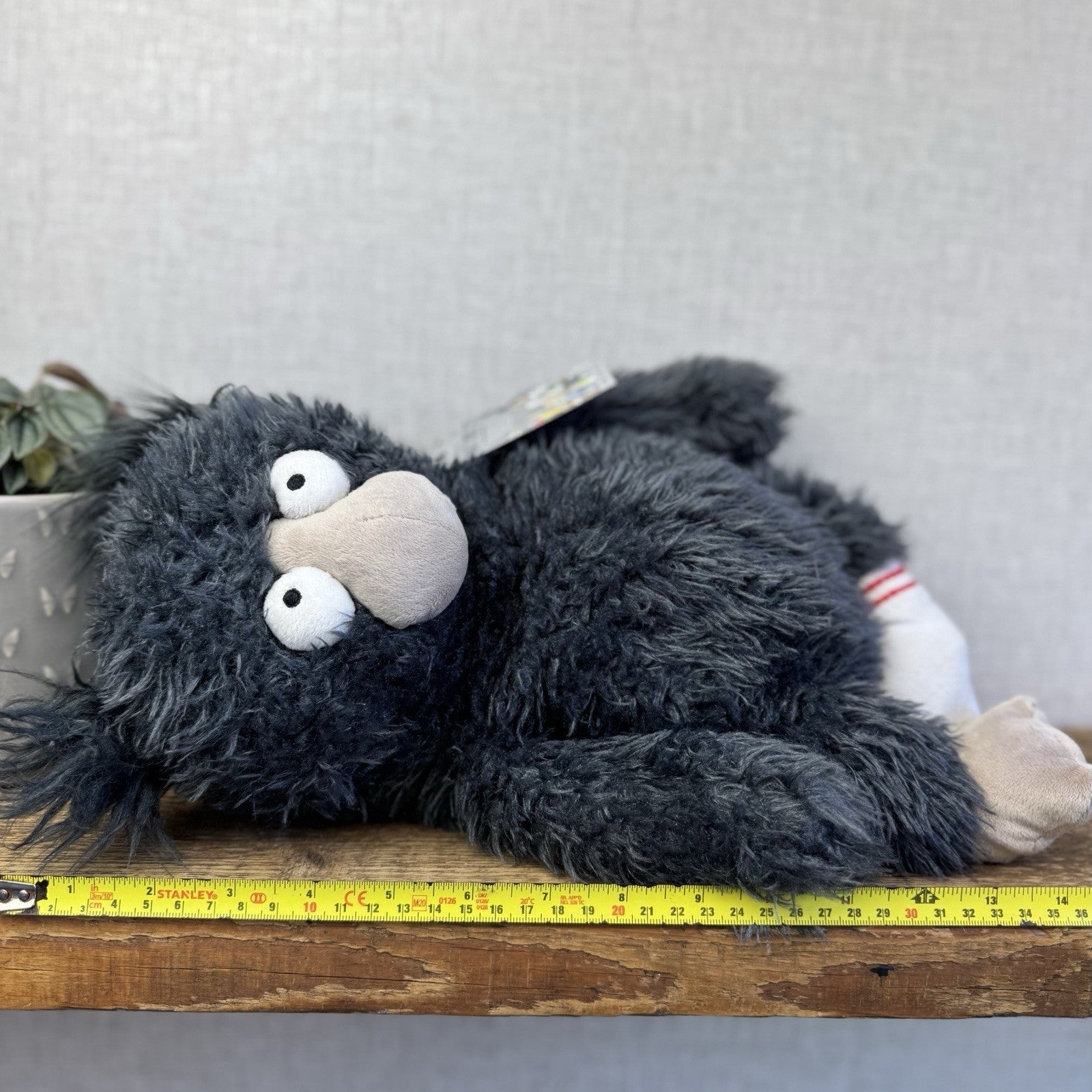 John Lewis Moz The Monster - Christmas Advert 2017 (Jellycat Collaboration) 