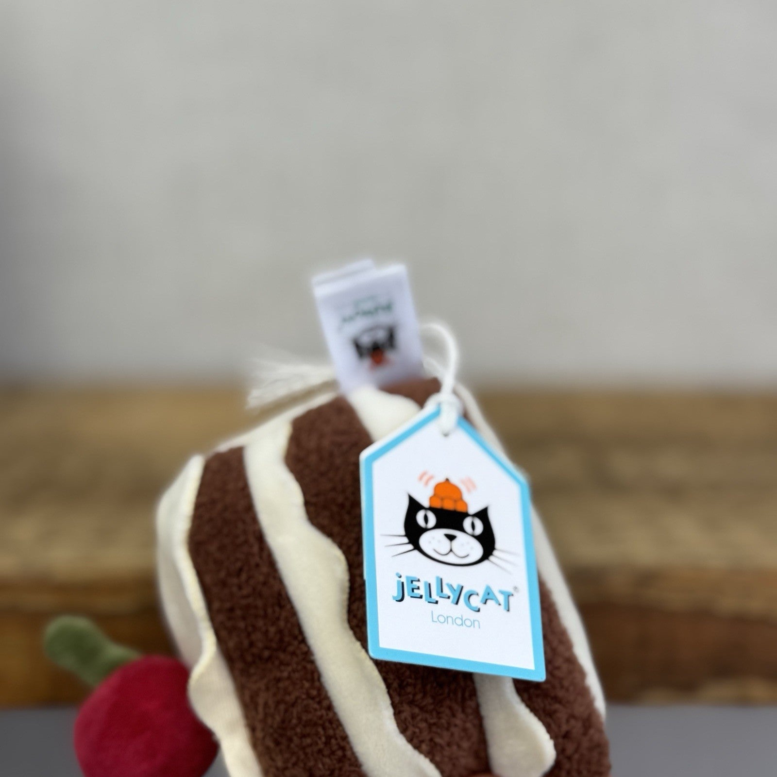 Jellycat Pretty Patisserie Gataux - Christmas Soft Toy Beanie Cake New With Tags