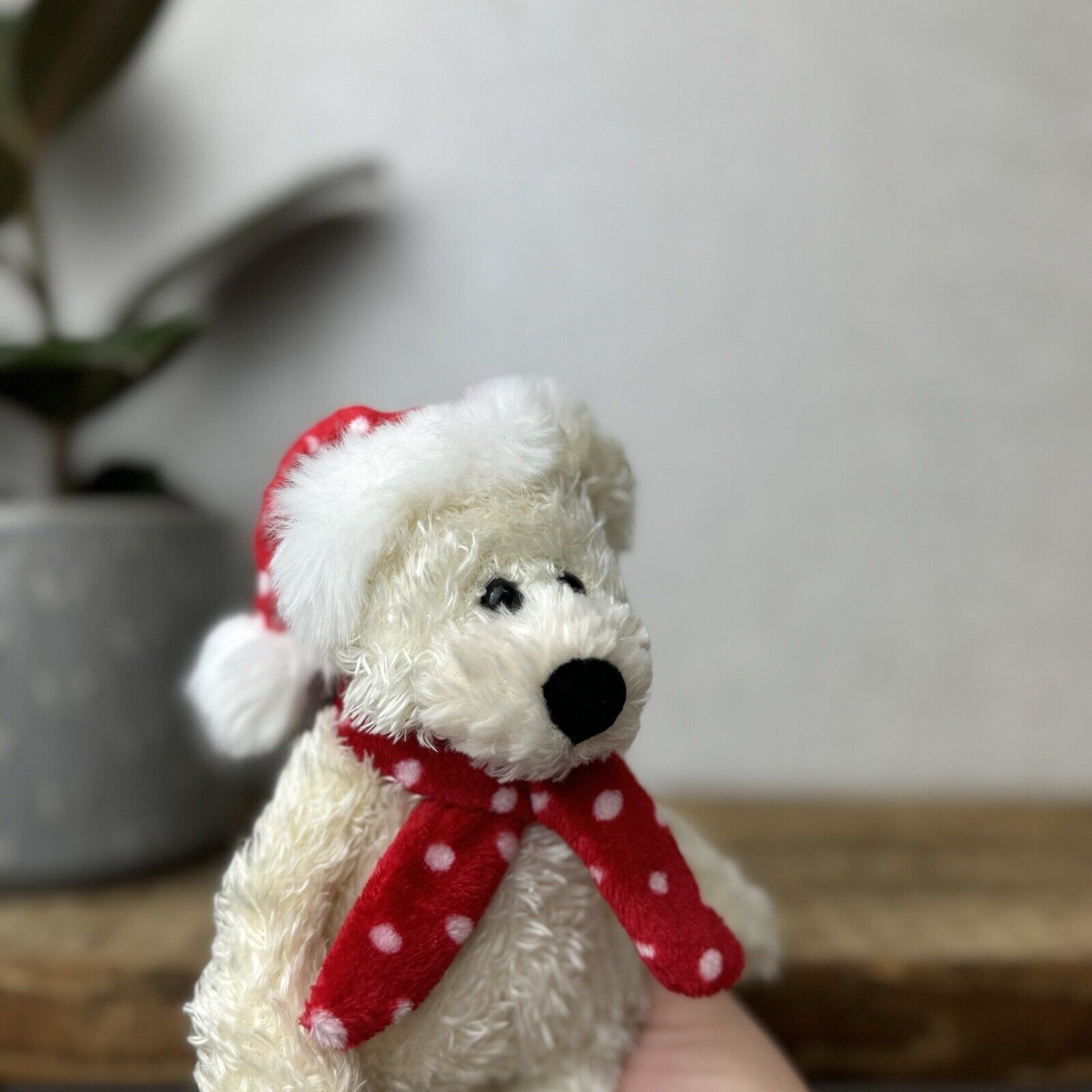 Jellycat Jingly Polar Bear Tot - White Polar Bear Tot In Christmas Hat/scarf 7”