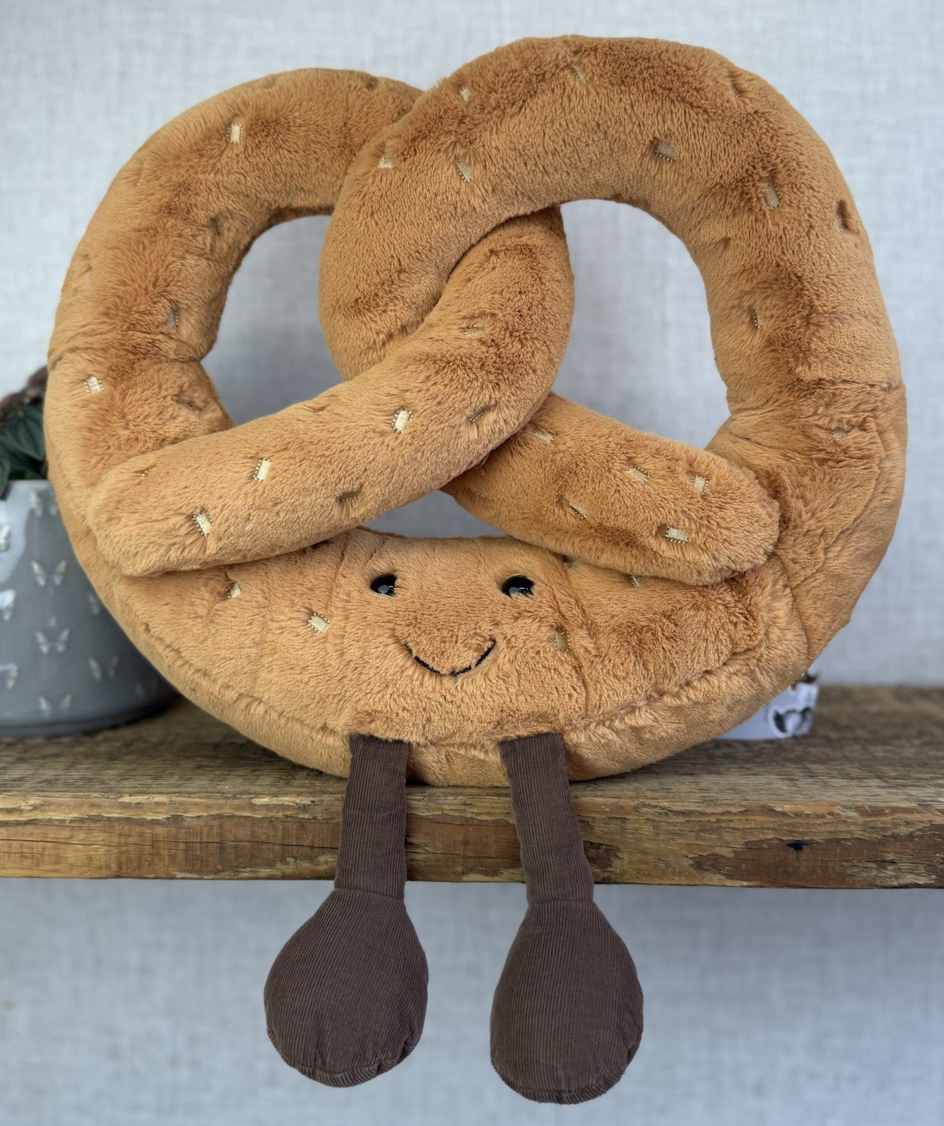 Jellycat Huge Amuseable Pretzel - Huge Amuseable Retired Soft Toy NWOT 16"