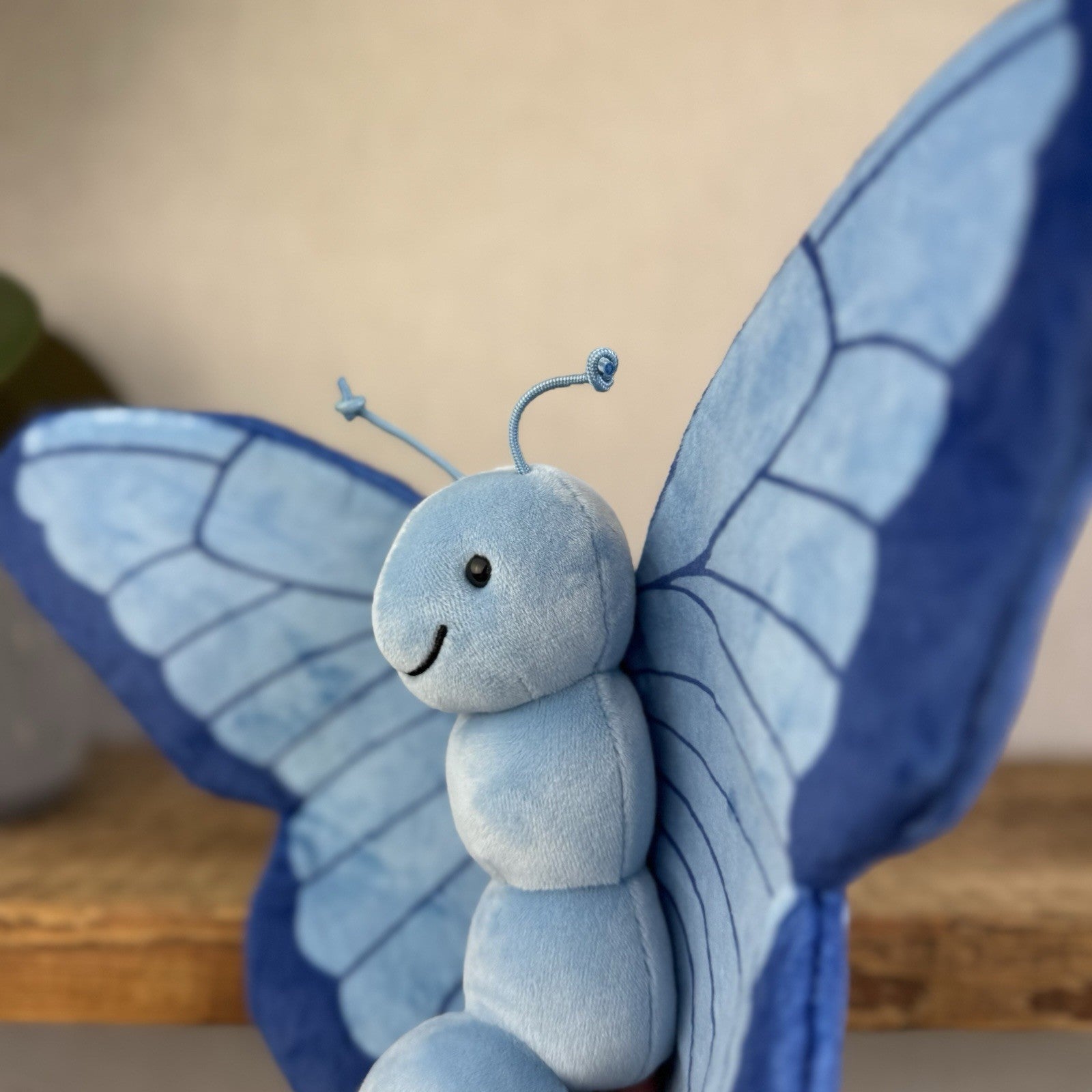 Jellycat Iris Breezy Butterfly - Blue Butterfly Plush Display Beanie Rare 8"