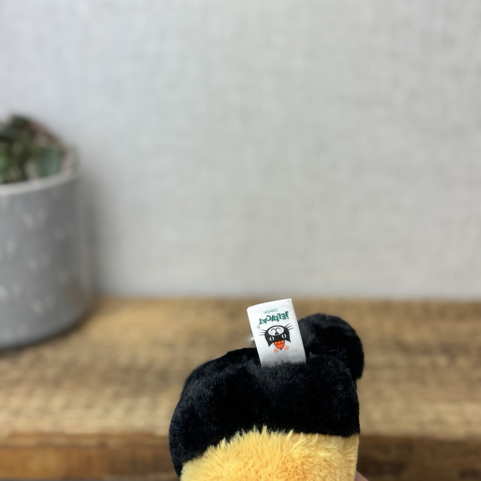 Jellycat Small Bashful Bumble Bee - Older Style Fabric Wings Small Bee Beanie 8"