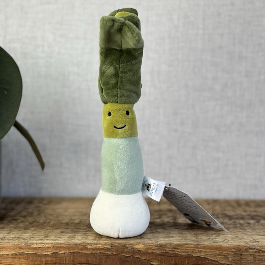 Jellycat Vivacious Veg Leek - Small Green Velour Beanie Vegetable Play 10"