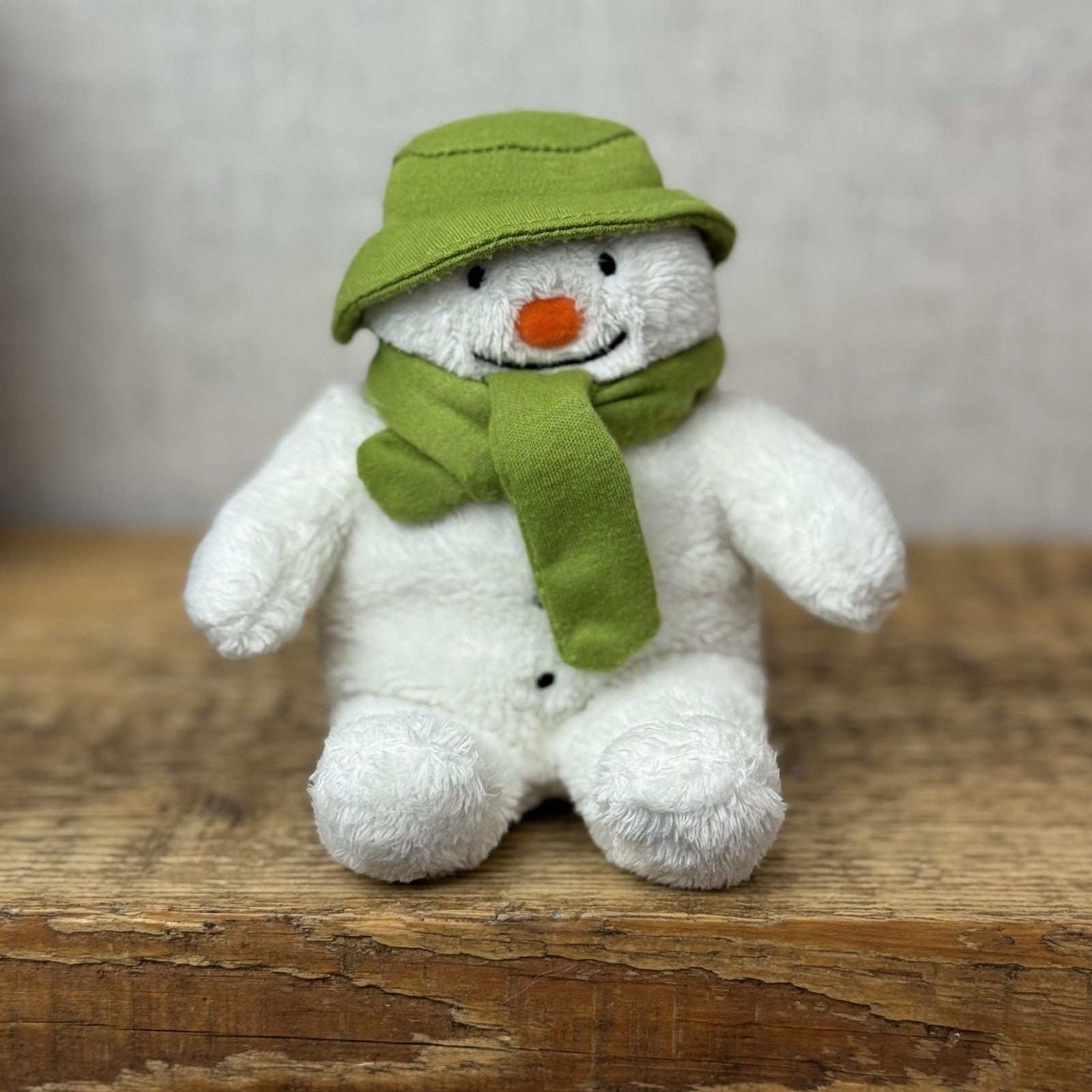 The Snowman Mini Soft Toy Baby Beanie - Christmas Rainbow Designs - R Briggs 5”