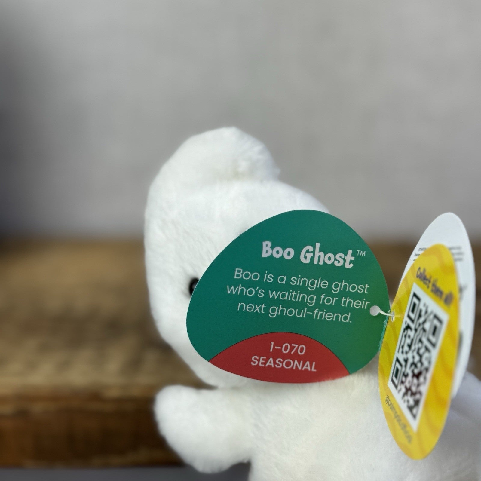 Aurora - Palm Pals Mini Beanbag Plush - Boo Ghost Mini White Halloween Plush 5”