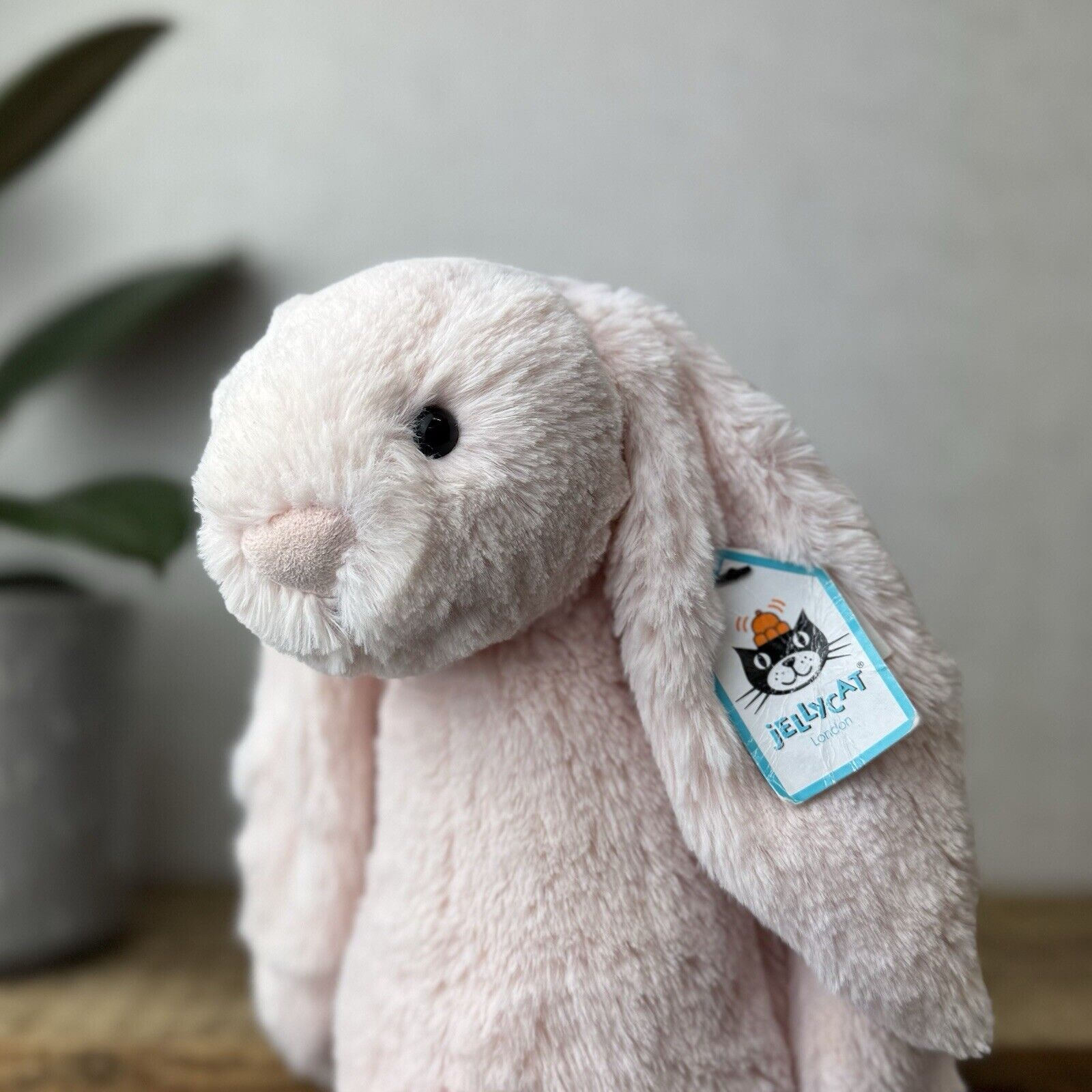 Jellycat Medium Bashful Light Baby Pink Bunny - Baby Pink Bunny Soft Toy 12” NWT