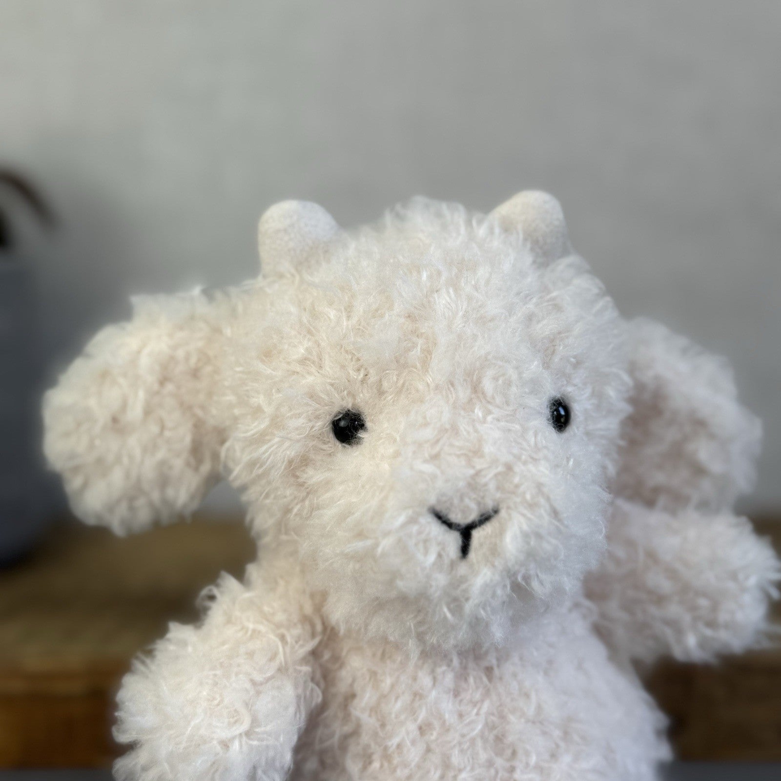 Jellycat Little Goat - Fluffy Beige/Off White Goat Beanie Soft Toy NWOT 7"