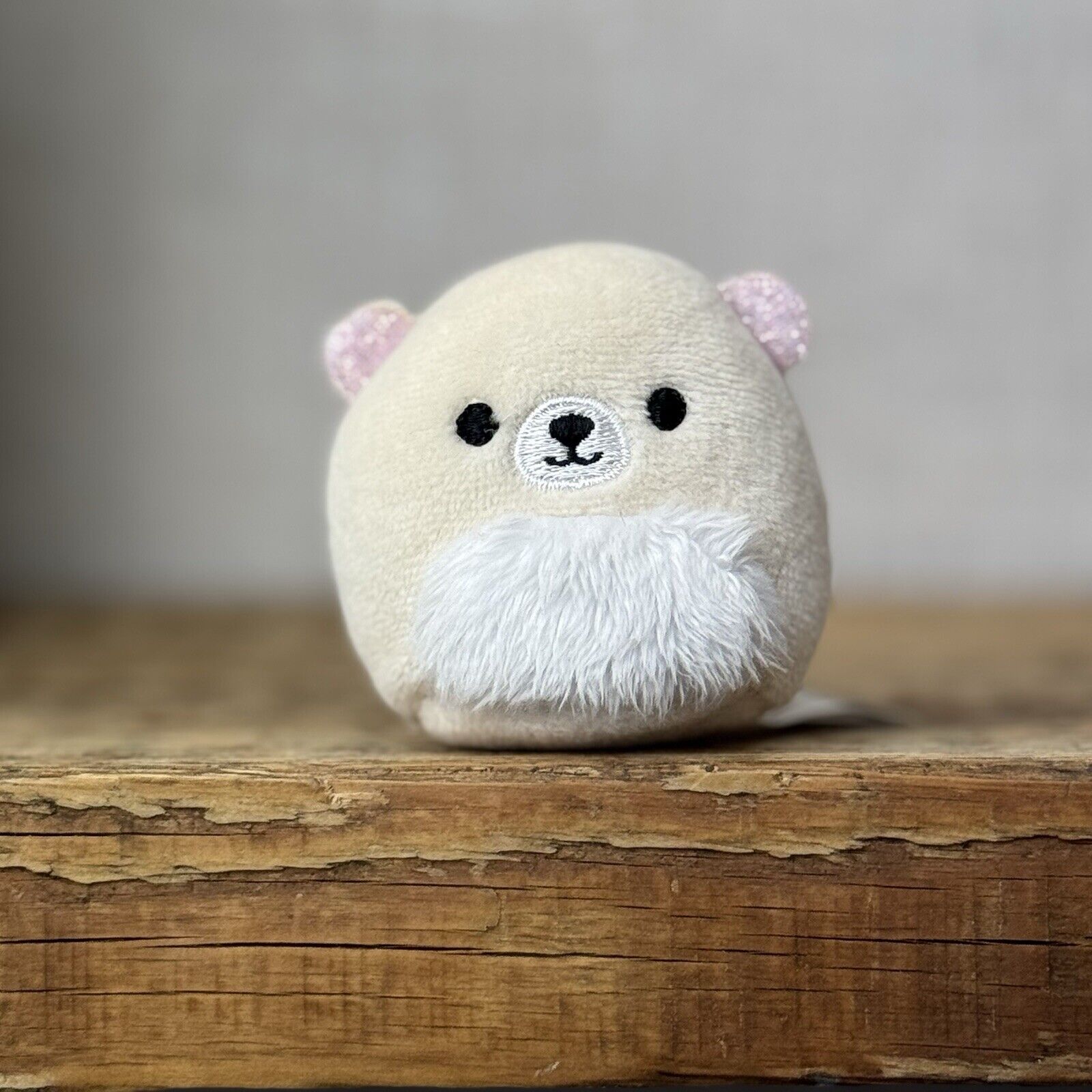 Squishmallows Squishville - Micromallows - Thelma Polar Bear (shiny Ears) 2”