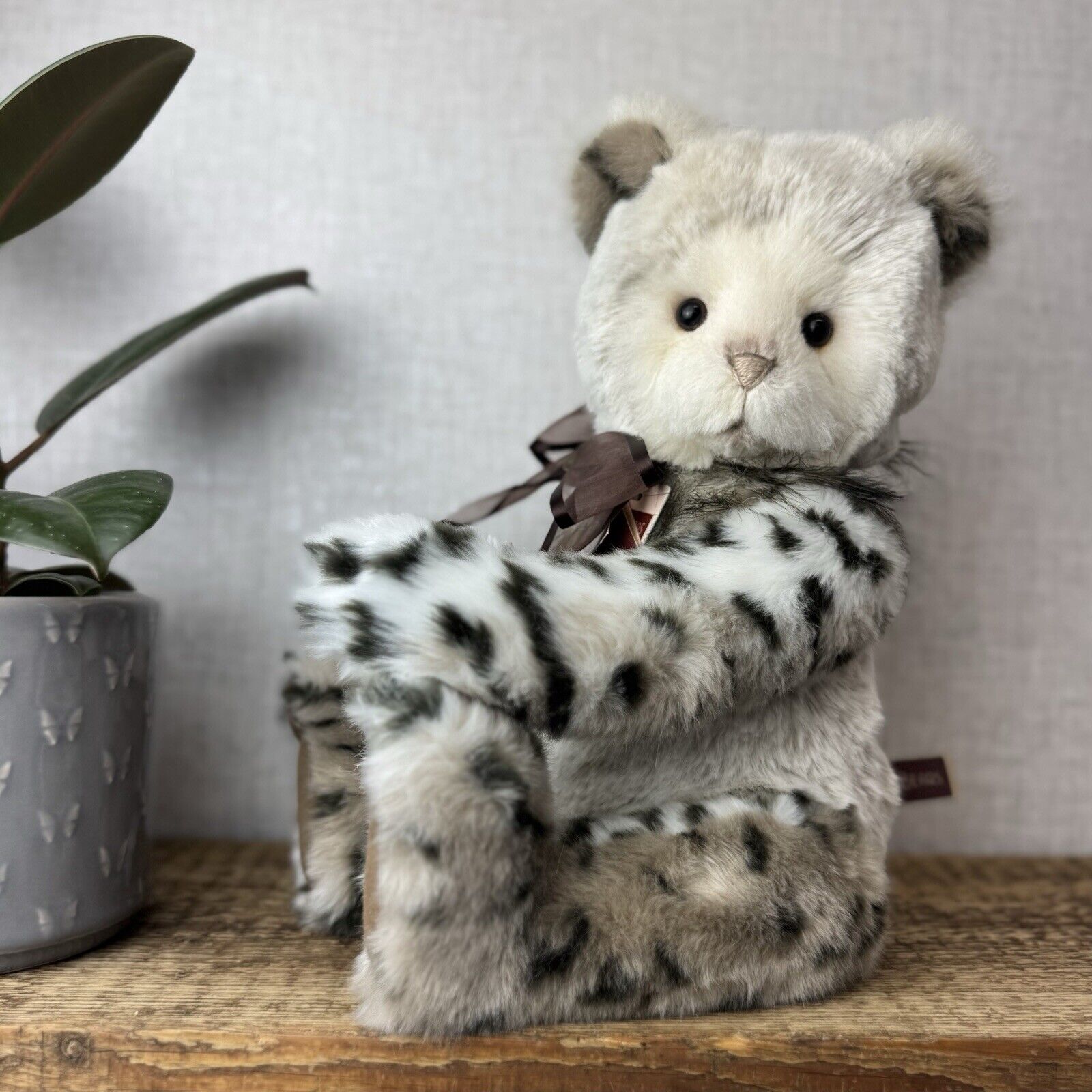 Charlie Bear Genevieve - Plumo Collection - Isabelle Lee Bear Neutral Bear 17”