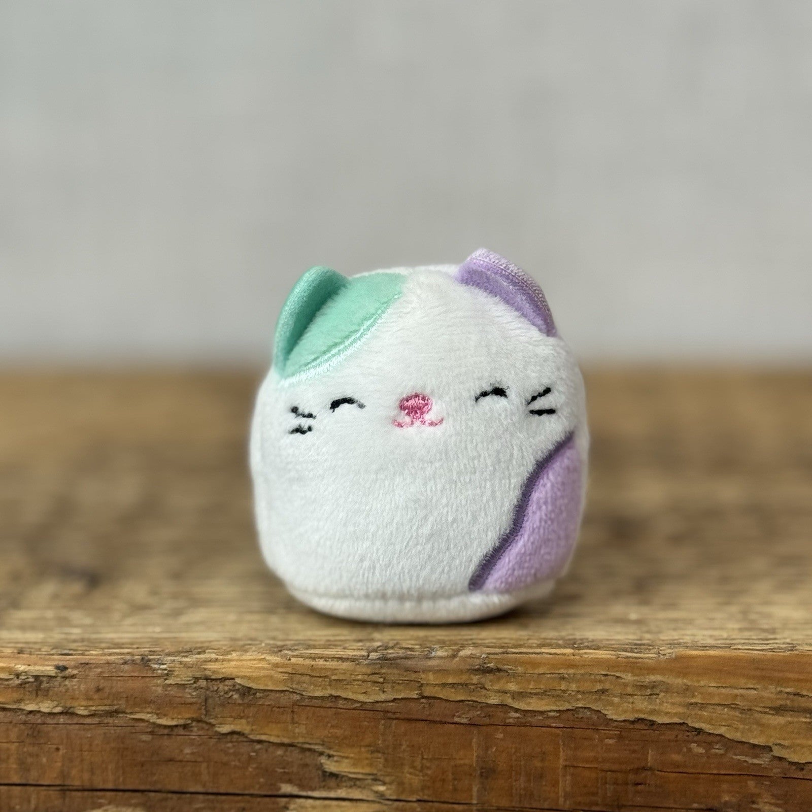 Squishmallow Squishville -Calico Cat Cora Purple/Mint (Multi Buy Discount)