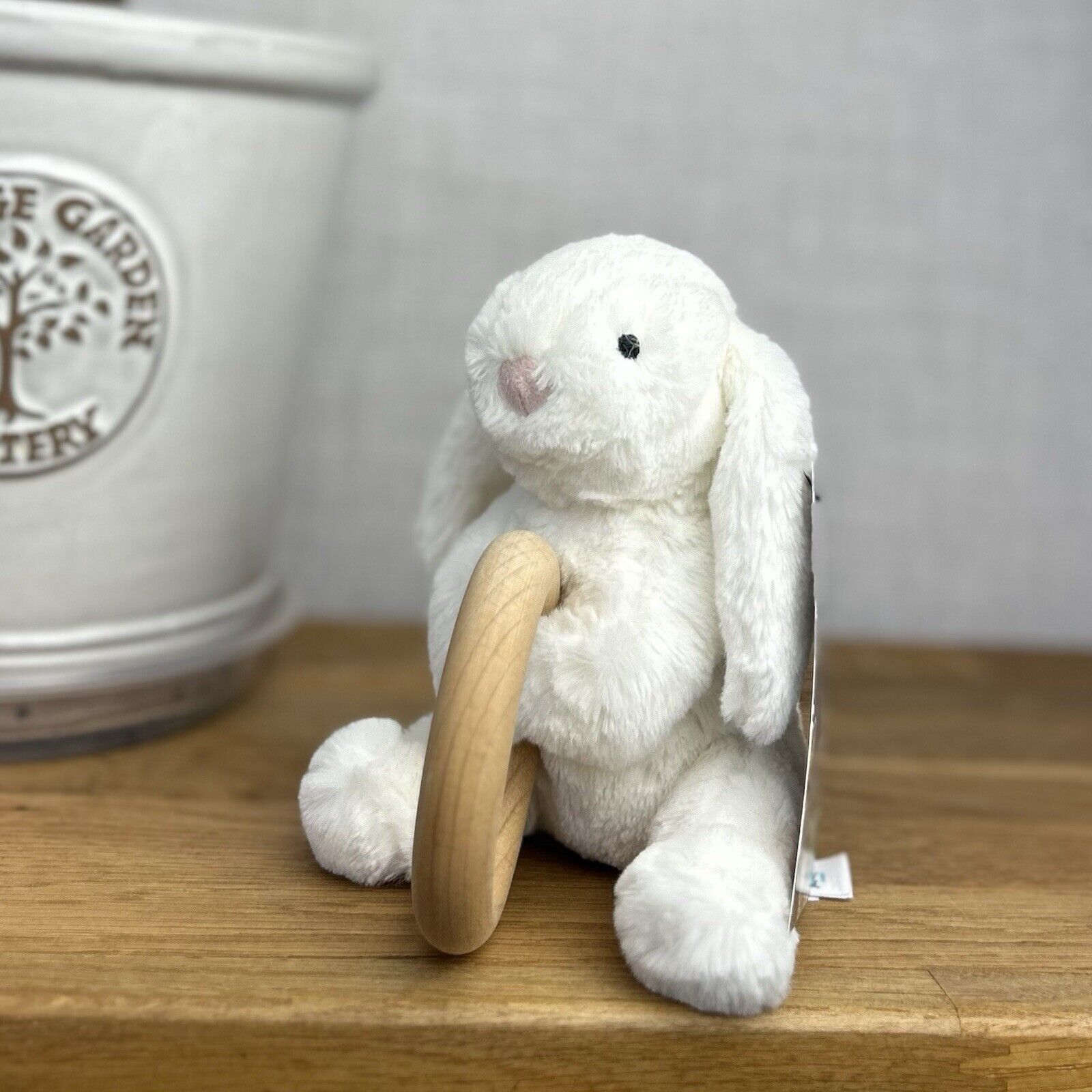Jellycat Shooshu White Rabbit Ring - Rattle Toy - Smudge Teether 5” Retired