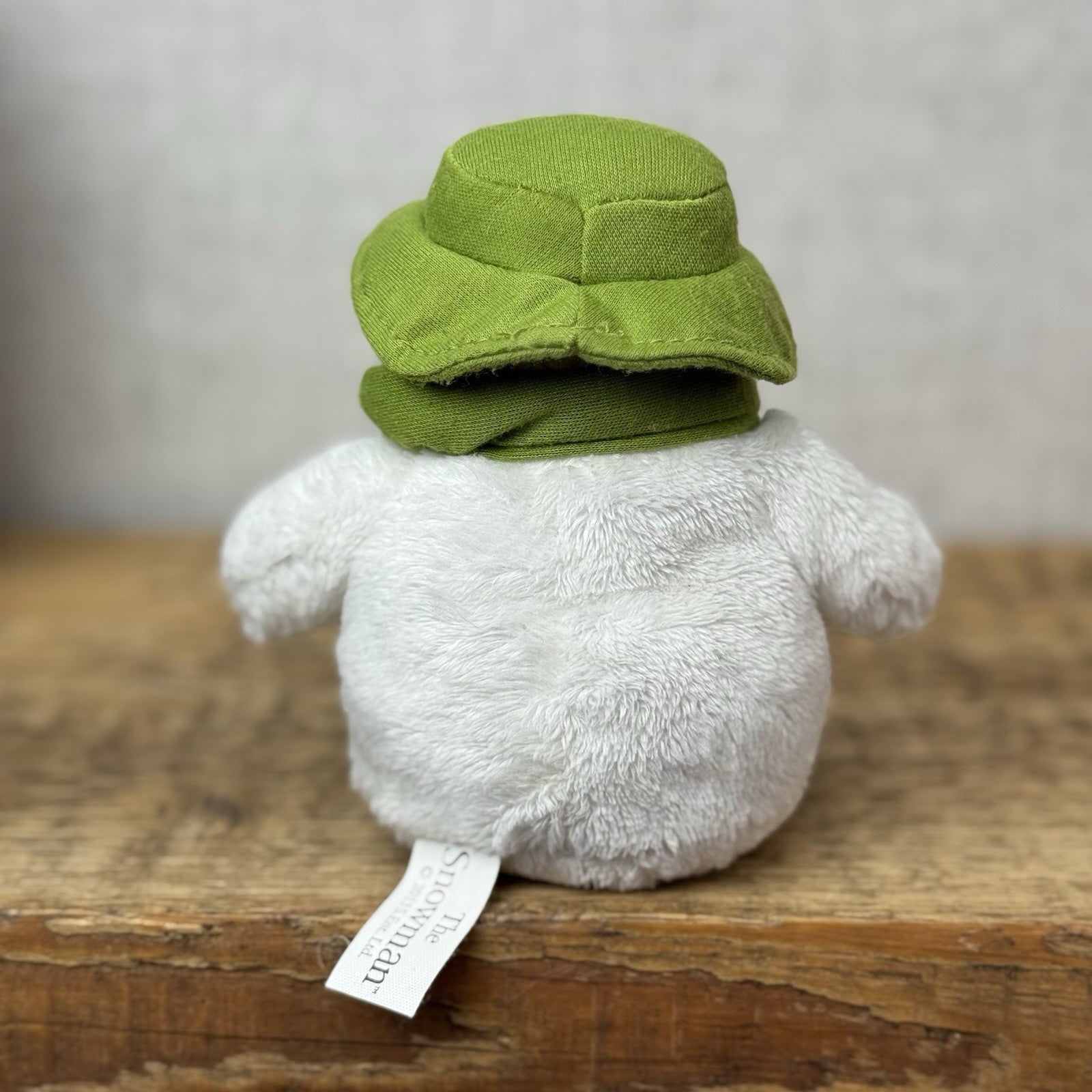 The Snowman Mini Soft Toy Baby Beanie - Christmas Rainbow Designs - R Briggs 5”