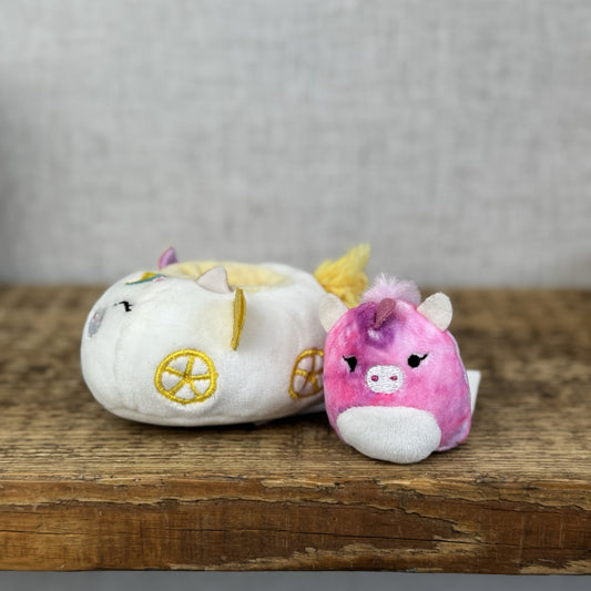 Squishmallow Squishville - Willow SV Carriage Pegasus Unicorn Car