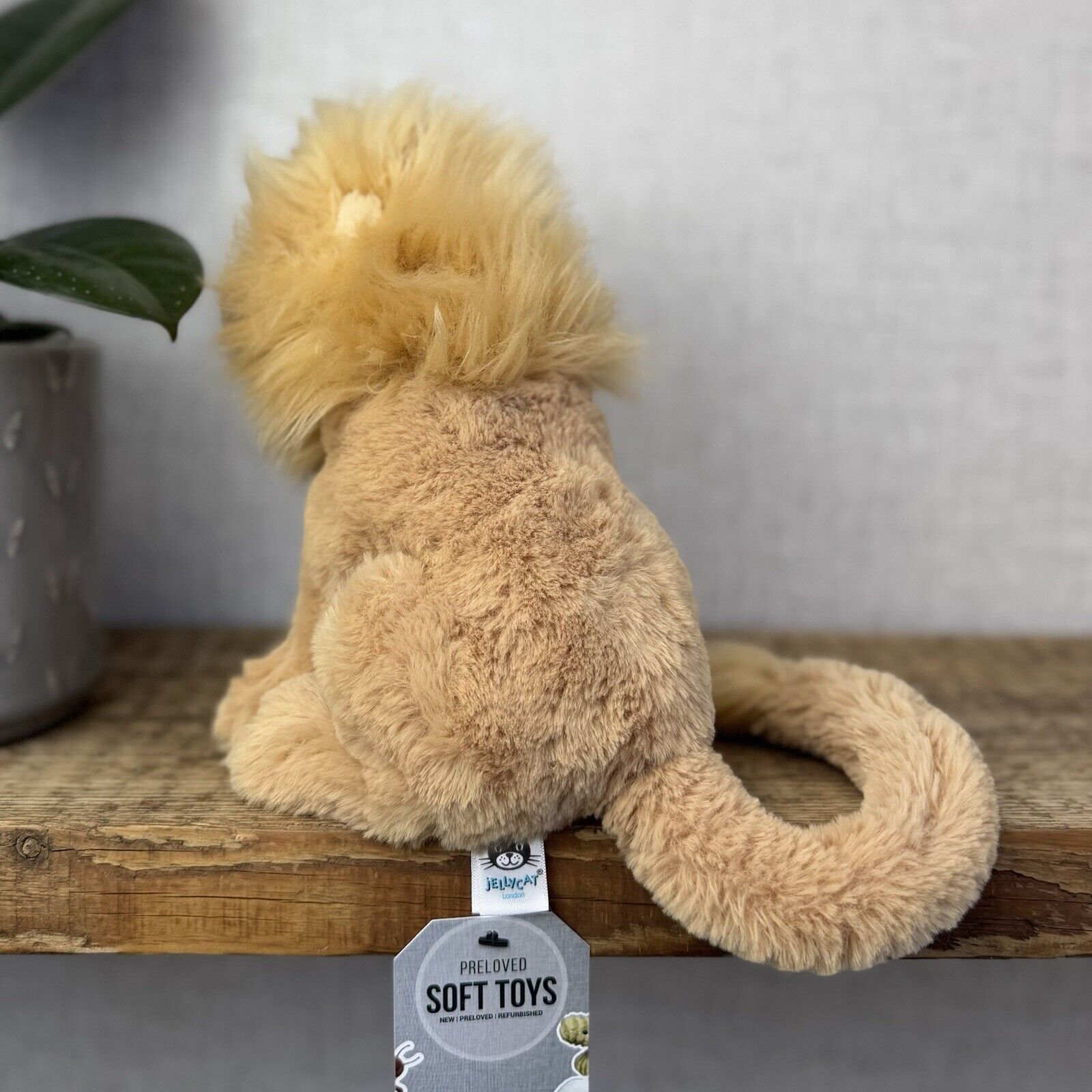 Jellycat Leonardo Lion Small Cat Long Tail - Sitting Jellycat Lion Small 7”
