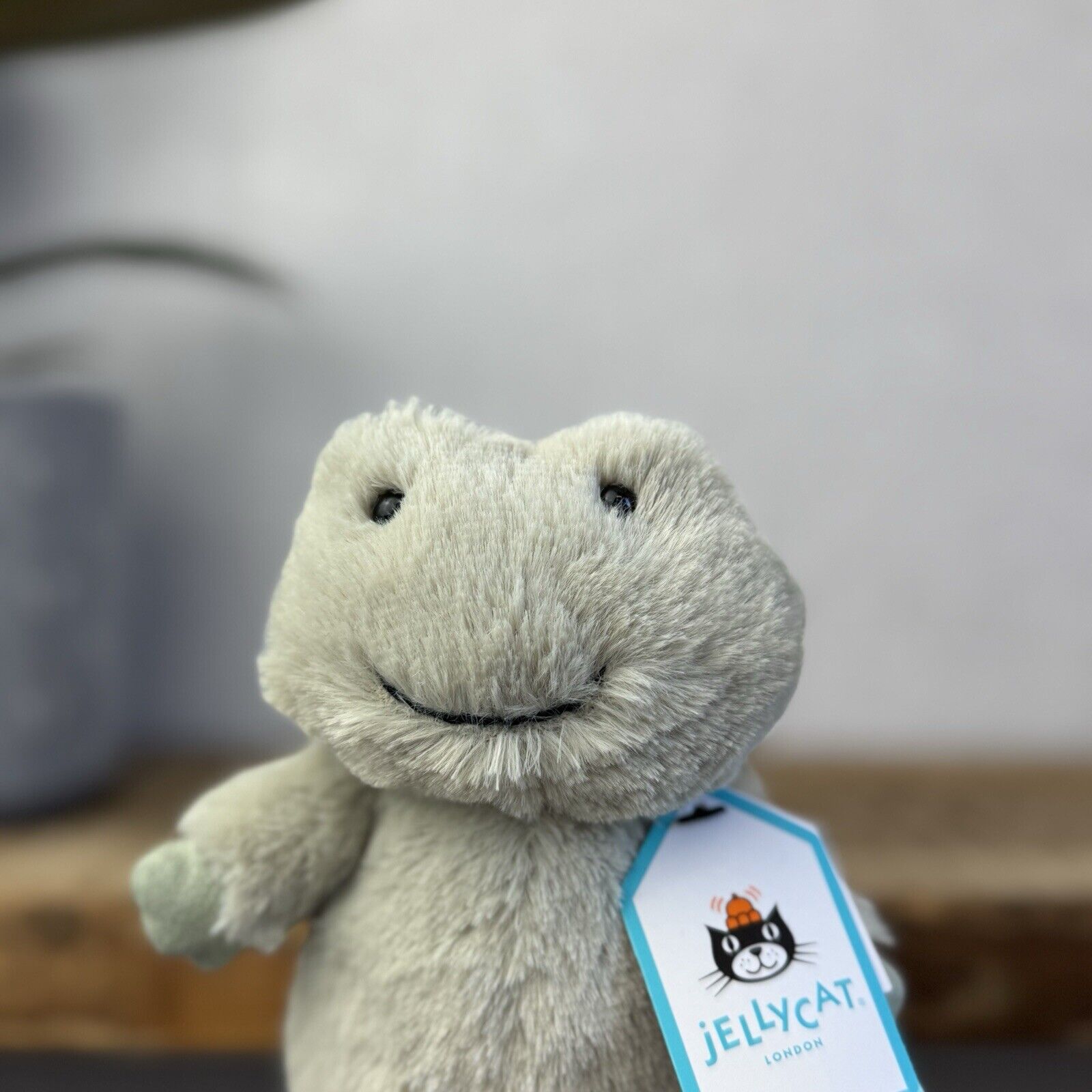 Jellycat Nippit Frog - New With Tags - Small Pale Green Standing Frog Beanie 5”
