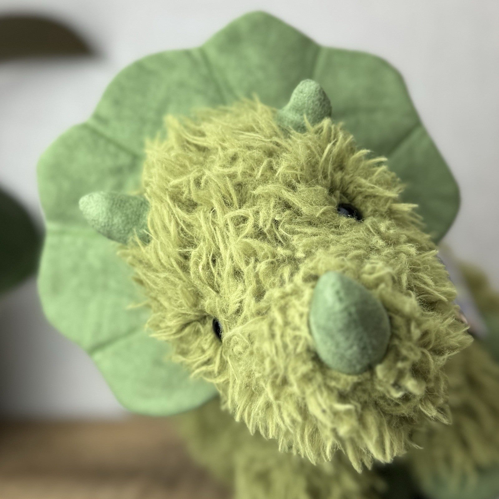 Jellycat Curvie Dino - Green Fluffy Sitting Dinosaur Plush Beanie - Medium 8” 