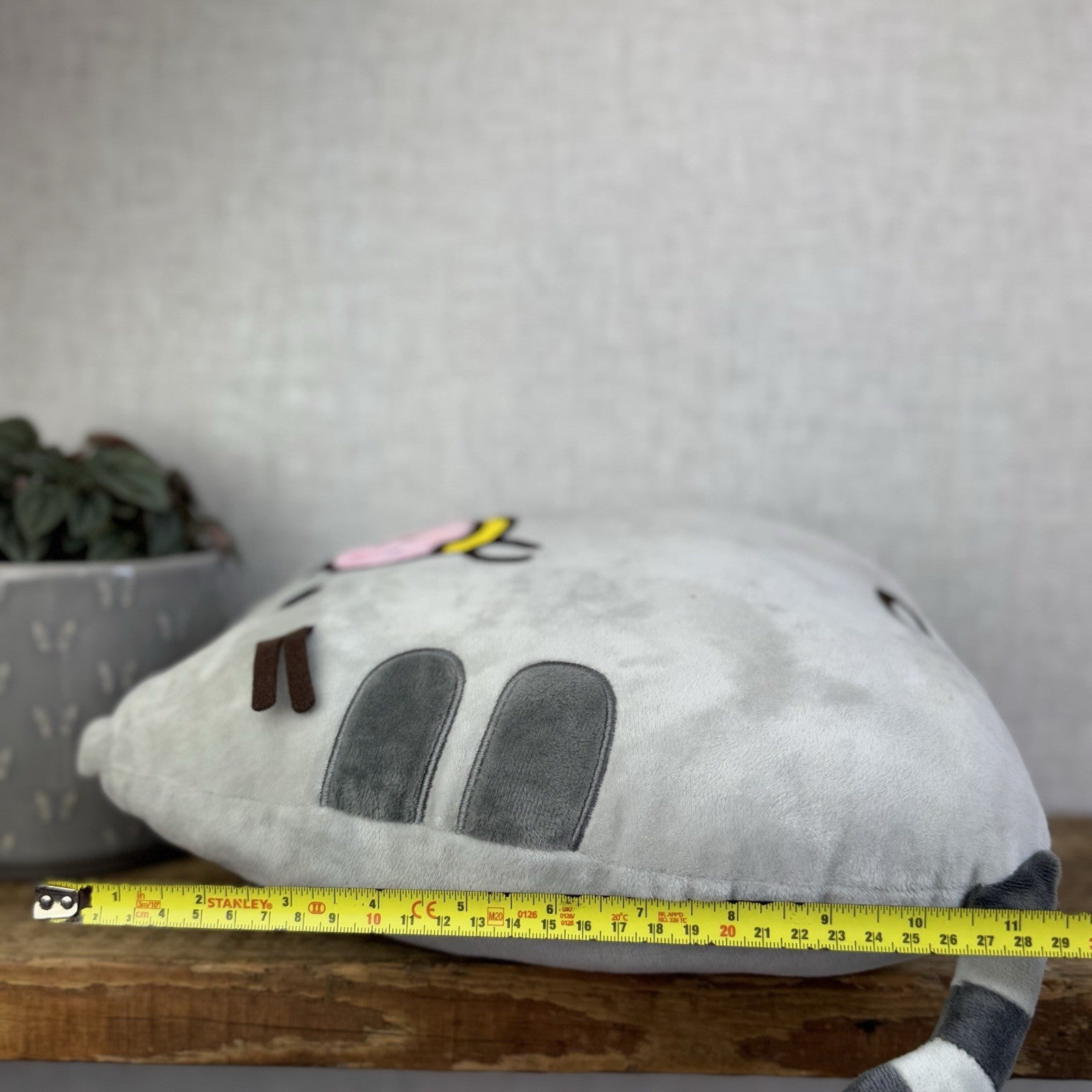 Gund Pusheen Cat - Filled Donut Cushion - Donut Pusheen Cat Pillow 2017 12"