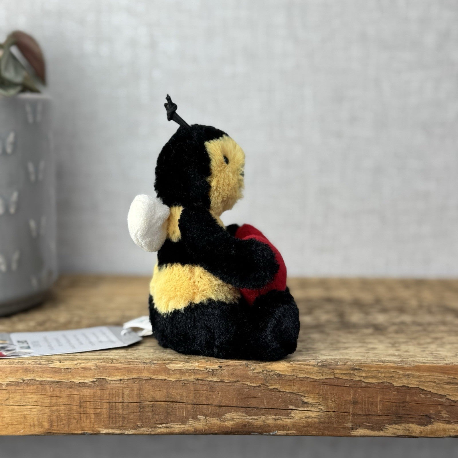 Jellycat Tiny Bumble Bee Holding A Heart - Tiny Bee NWOT - Rare Retired 5"